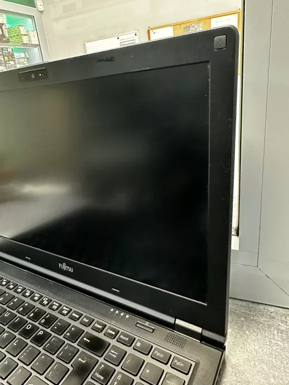 laptop-fujitsu-lifebook-e-series-16512-gb-i5-win-11-pro-uhd-620-lad-stan-11323-2