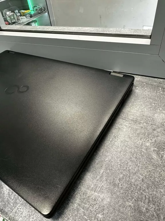 laptop-fujitsu-lifebook-e-series-16512-gb-i5-win-11-pro-uhd-620-lad-rozdzielczosc-px-4474-211457