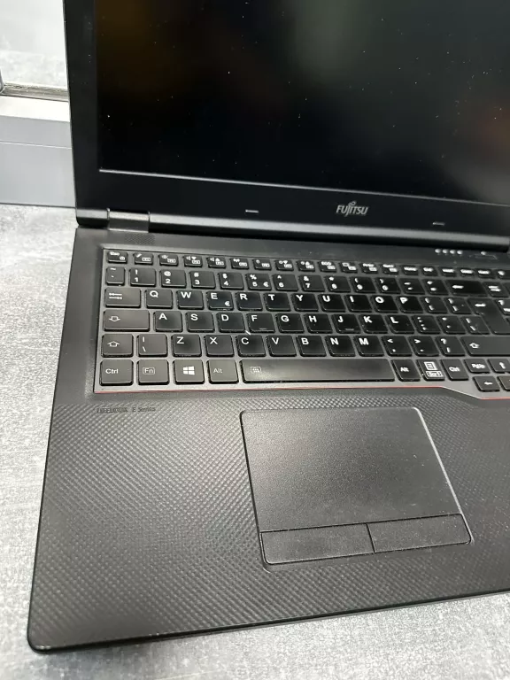 laptop-fujitsu-lifebook-e-series-16512-gb-i5-win-11-pro-uhd-620-lad-kod-producenta-e7360m35abit