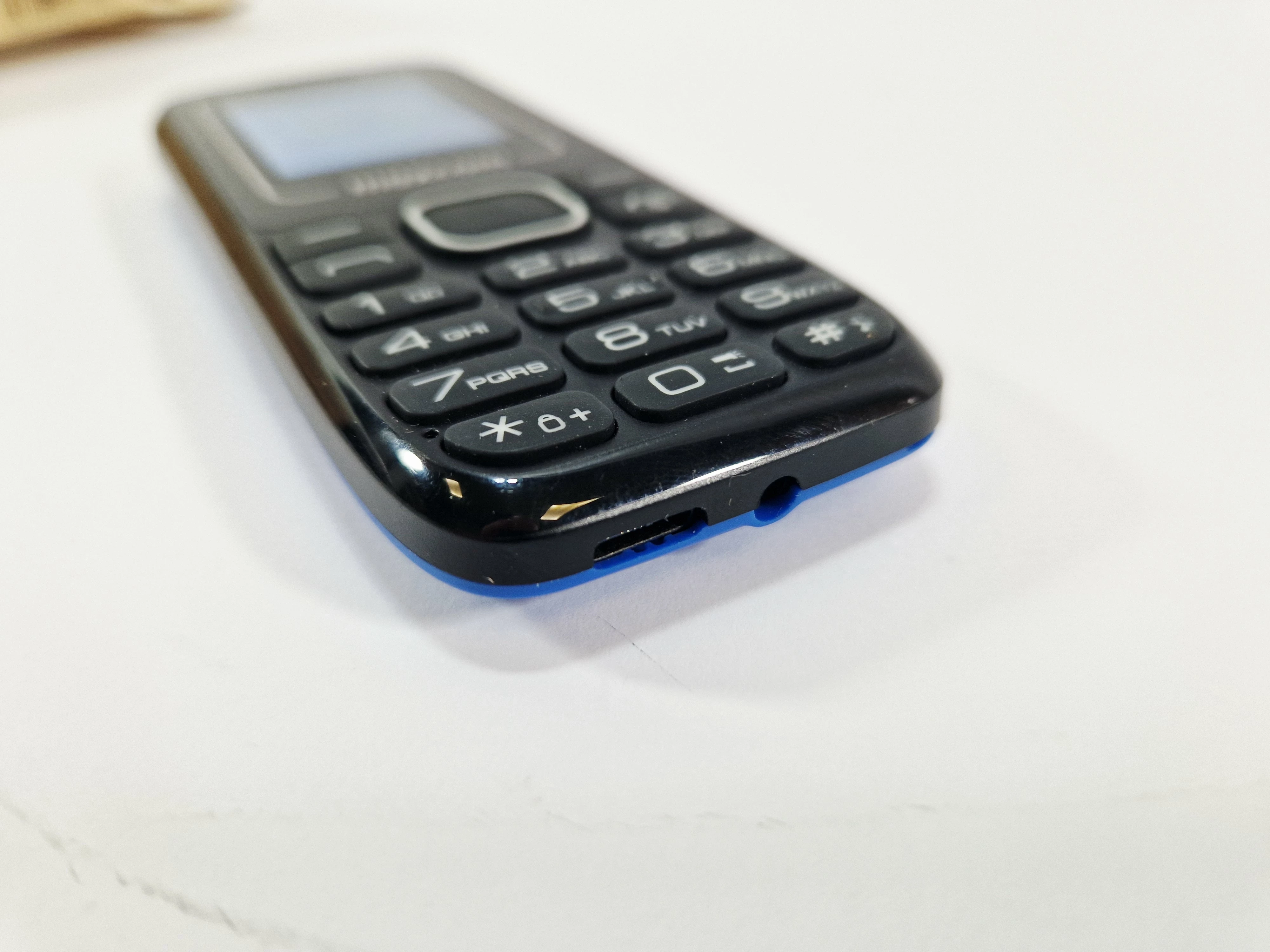 telefon-komorkowy-maxcom-classic-mm135l-dow-zak-przekatna-ekranu-177