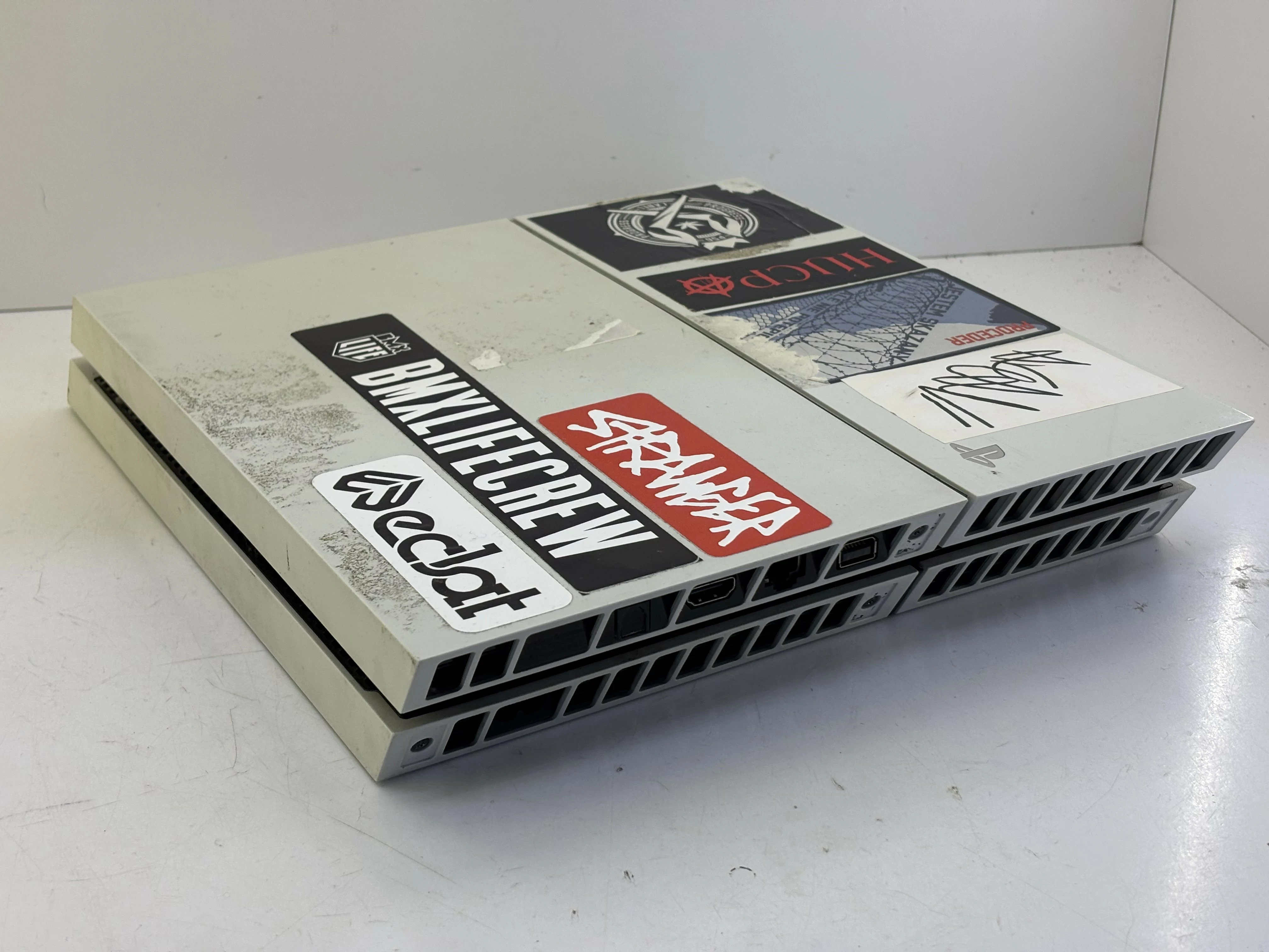 konsola-ps4-cuh-1116a-500gb-2-pady-okablowanie-kod-producenta-cuh-1116a