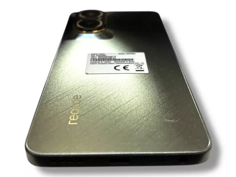 telefon-realme-c67-8-gb256-przekatna-ekranu-672