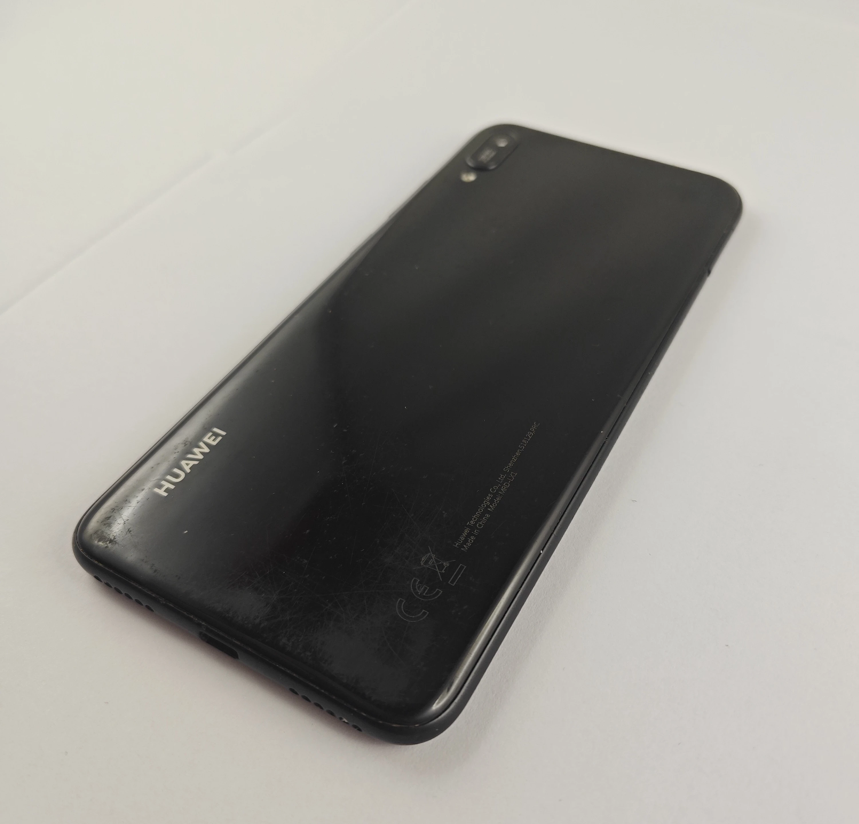 telefon-huawei-y6-2019-stan-11323-2