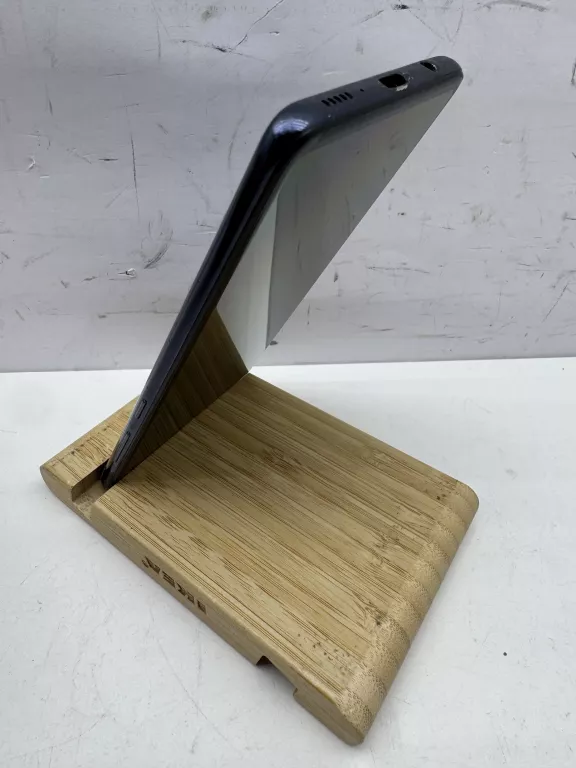 samsung-galaxy-a51-4gb128gb-przebarwienia-przekatna-ekranu-650