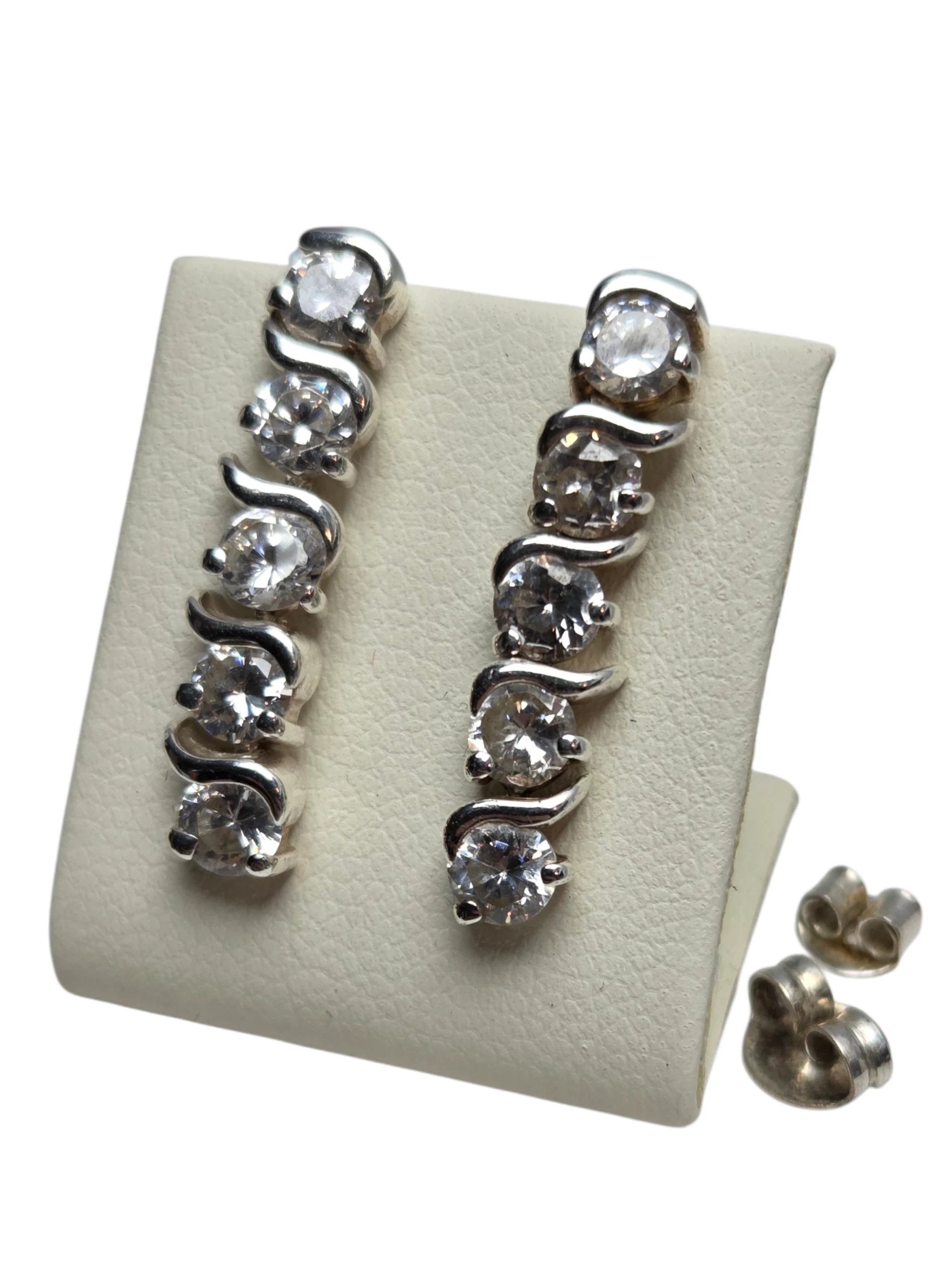 piekne-kolczyki-na-sztyft-wiszace-z-cyrkoniami-925p-395g-stan-11323-2