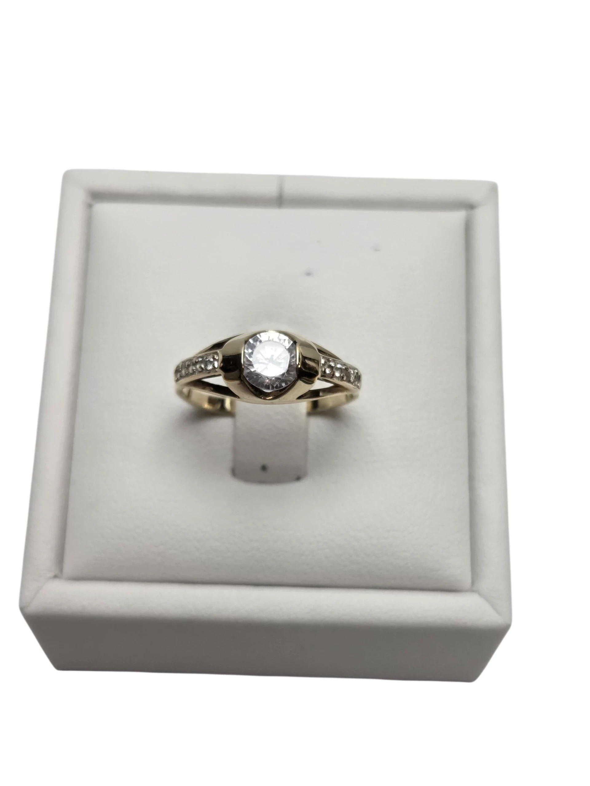 piekny-zloty-pierscionek-z-cyrkoniami-333p-13r-184g-stan-11323-2