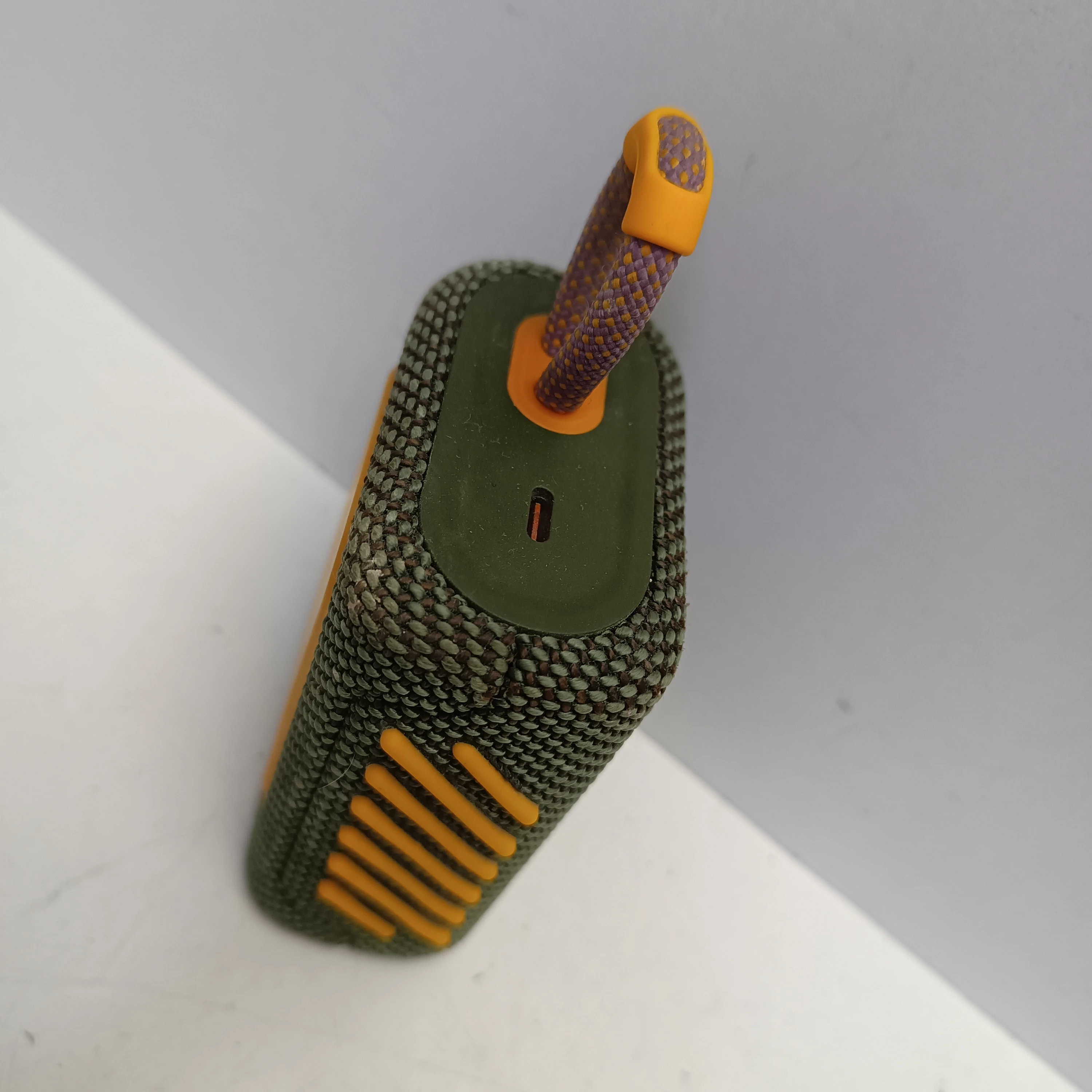 glosnik-jbl-go3-funkcje-221089-4