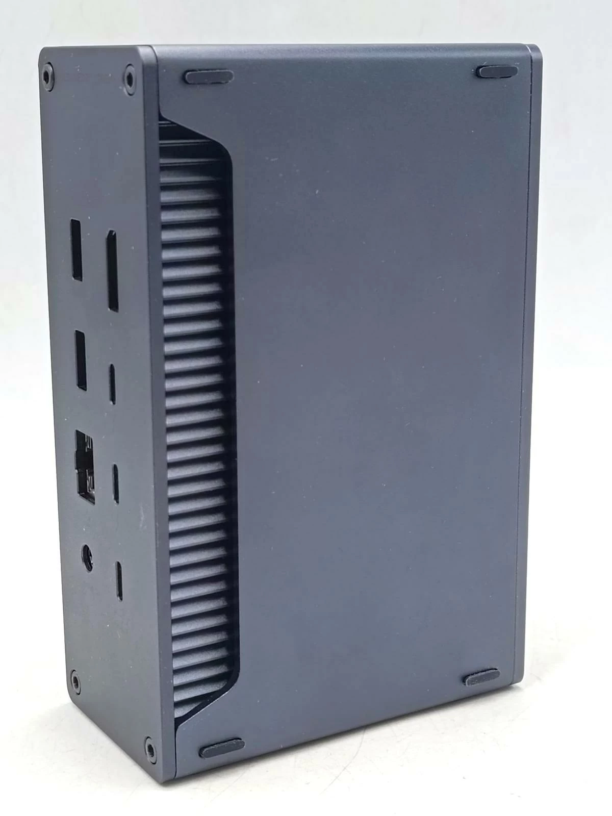 stacja-dokujaca-thunderbolt-ugreen-u710-certyfikaty-zgodnosci-218669-1