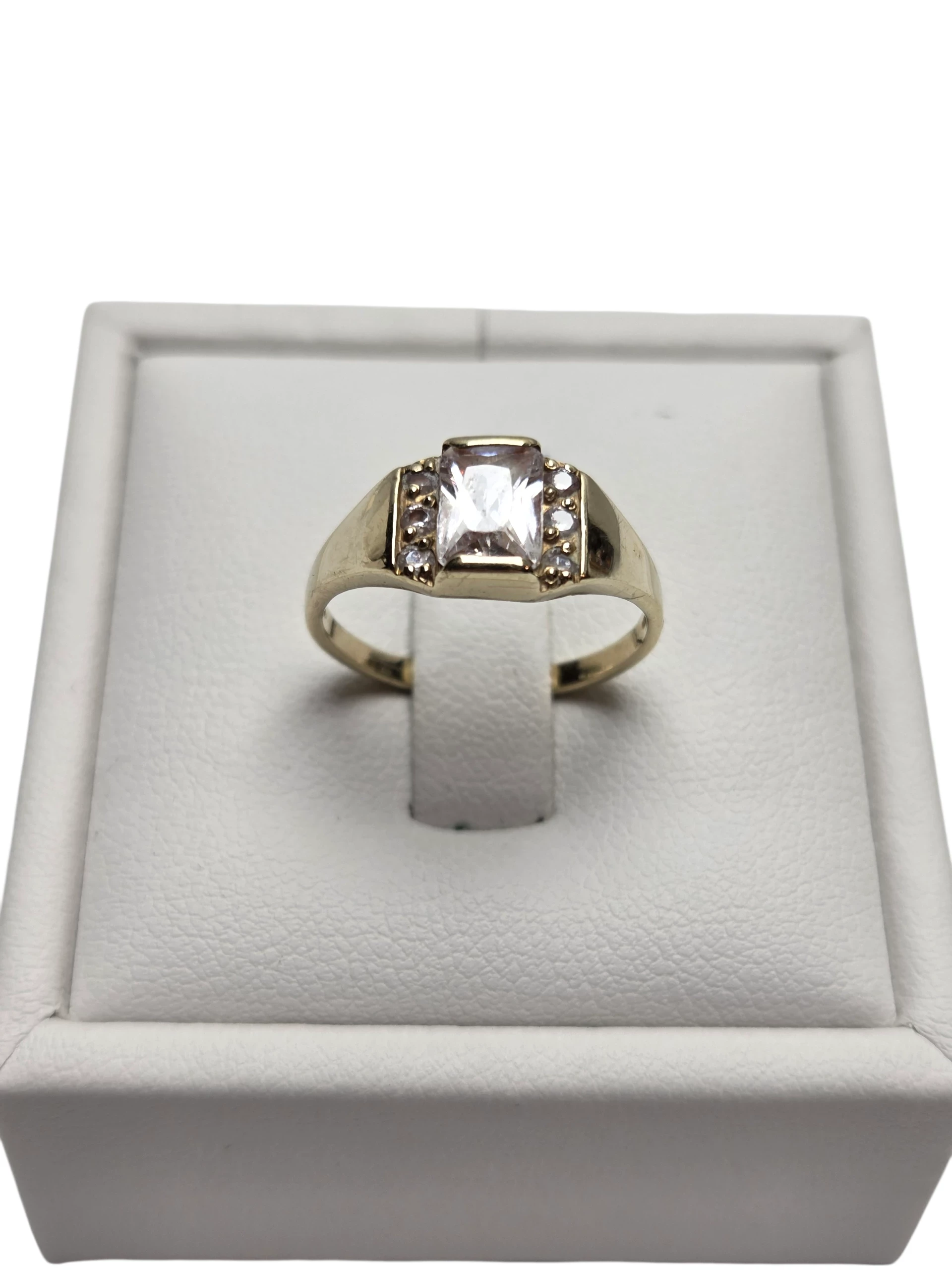 piekny-zloty-pierscionek-z-cyrkoniami-333p-12r-215g-material-15835-2