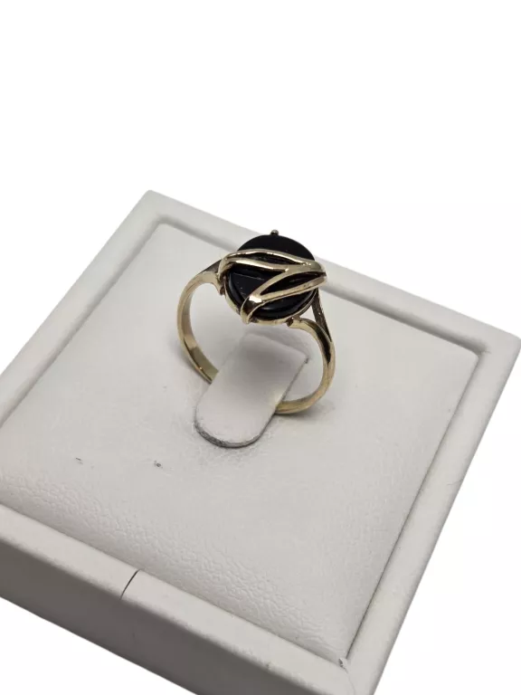 piekny-zloty-pierscionek-z-onyksem-333p-12r-171g-material-15835-2