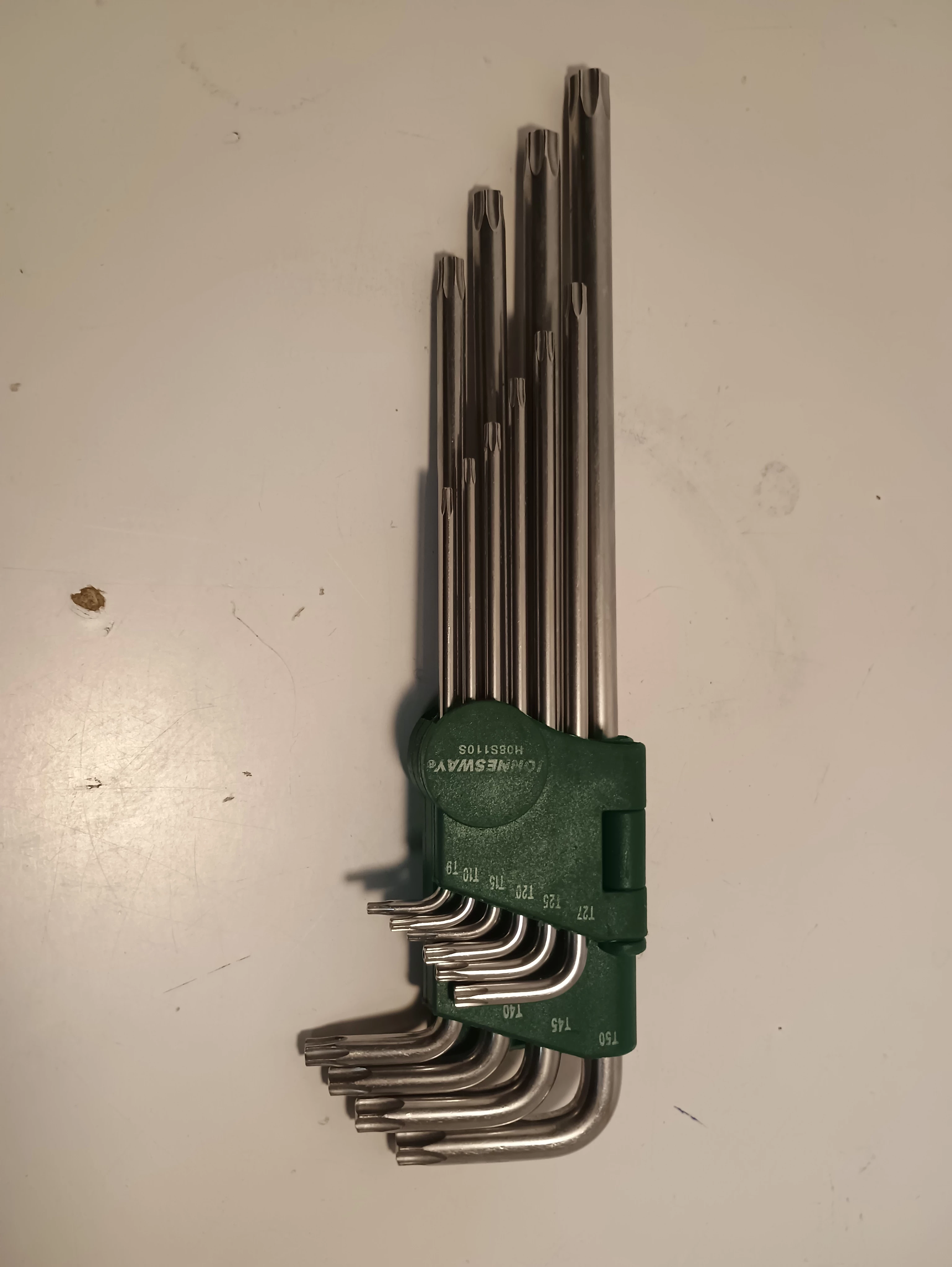 klucze-torx-b-dlugie-z-otworem-h08s110s-jonnesway-ean-gtin-4719152169805