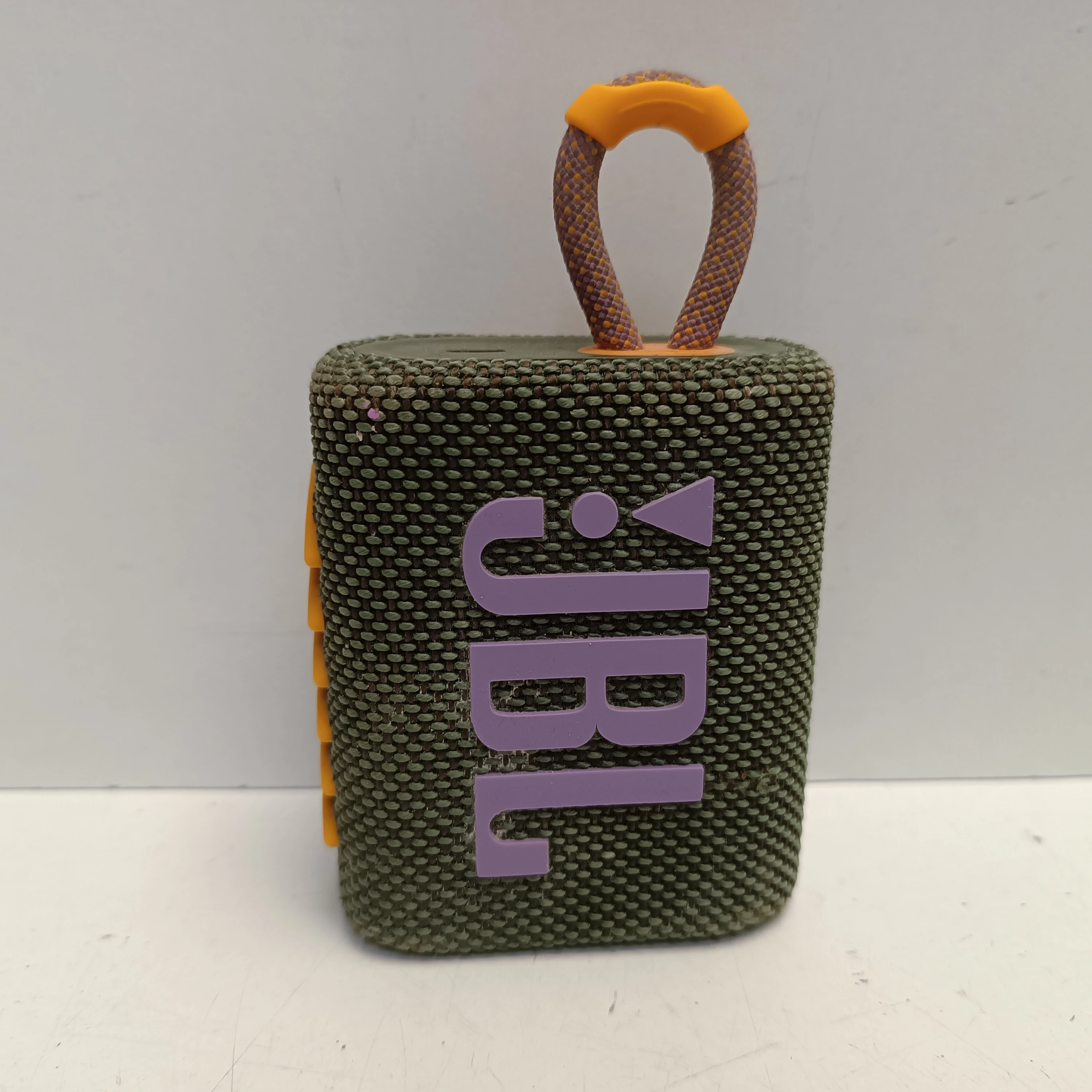 glosnik-jbl-go3-zasilanie-209202-1769478