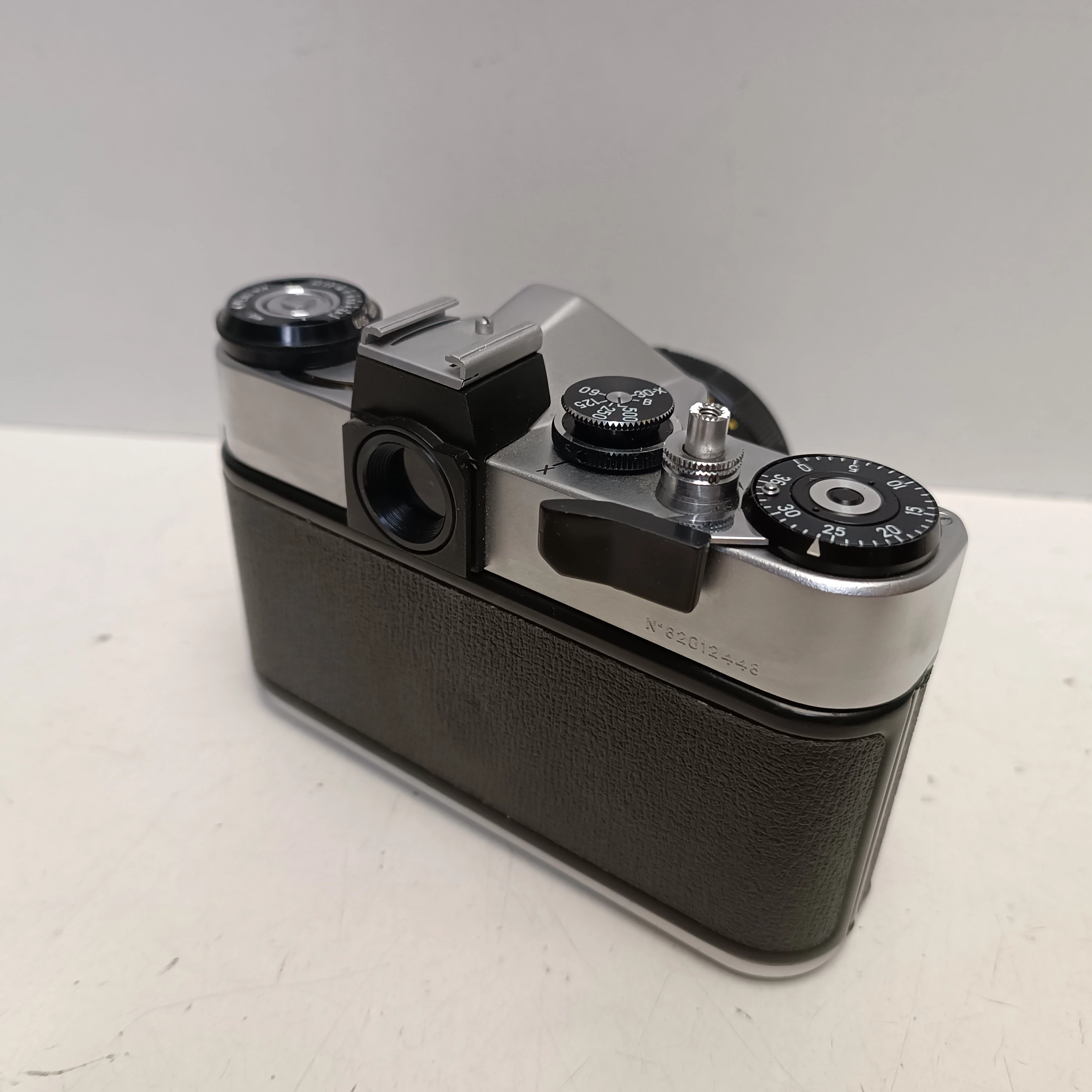 aparat-fotograficzny-zenit-em-z-obiektywem-helios-44m-rodzaj-aparatu-249299-1150442