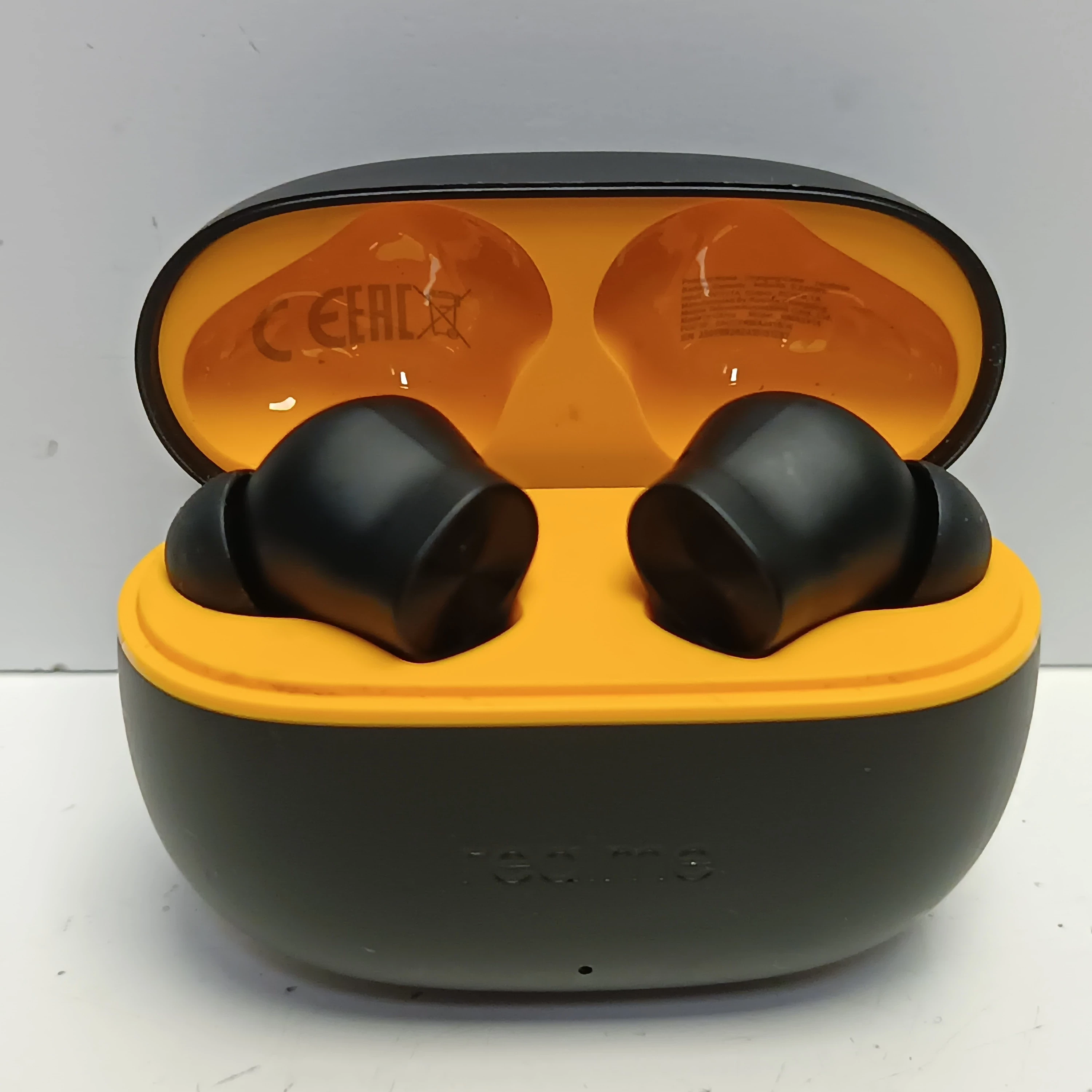 sluchawki-bezprzewodowe-douszne-realme-buds-t200-lite-rma2415-a-czarne-osiedle-teatralne-3u15-krakow