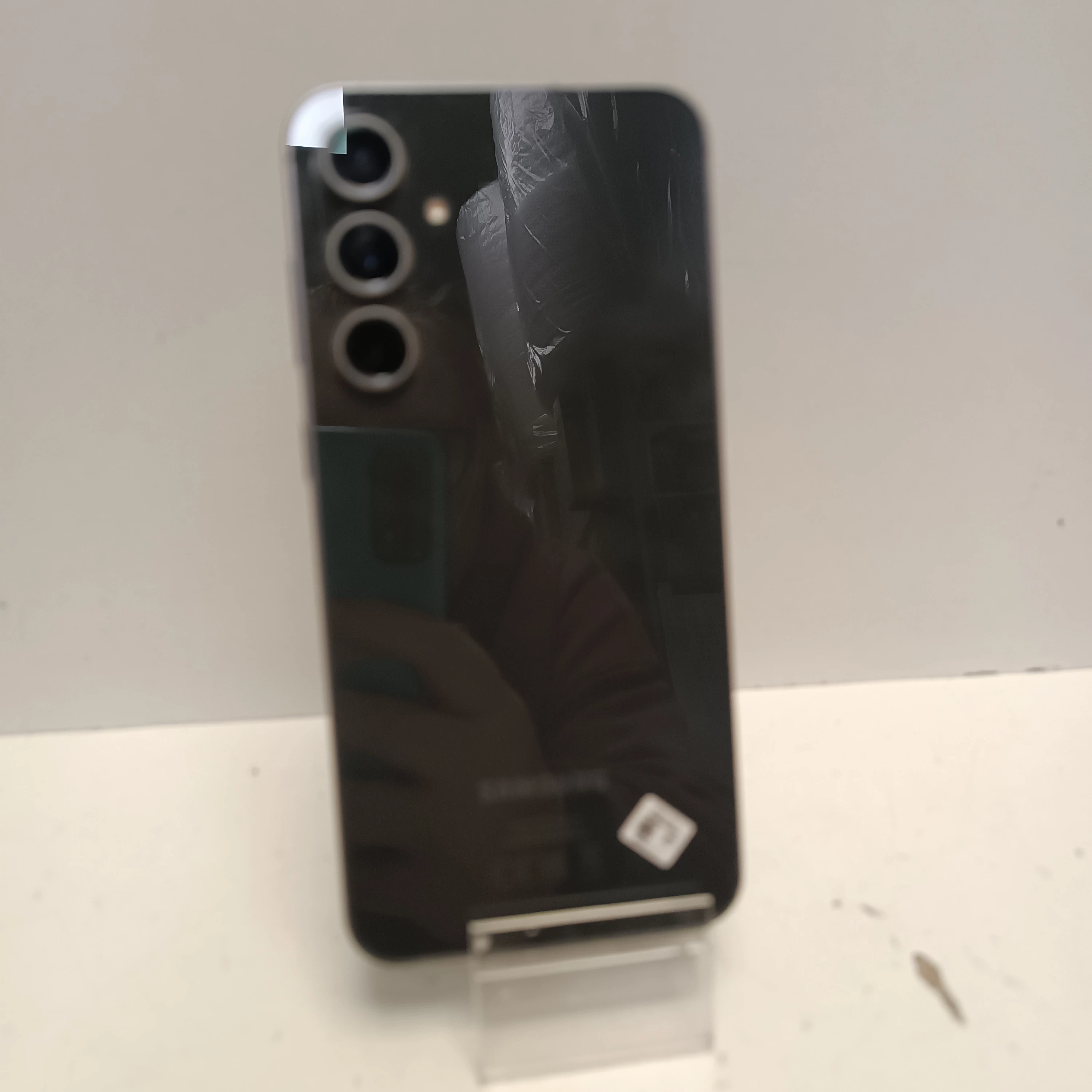 telefon-samsung-galaxy-s23-fe-8128gb-pamiec-ram-202865-214113