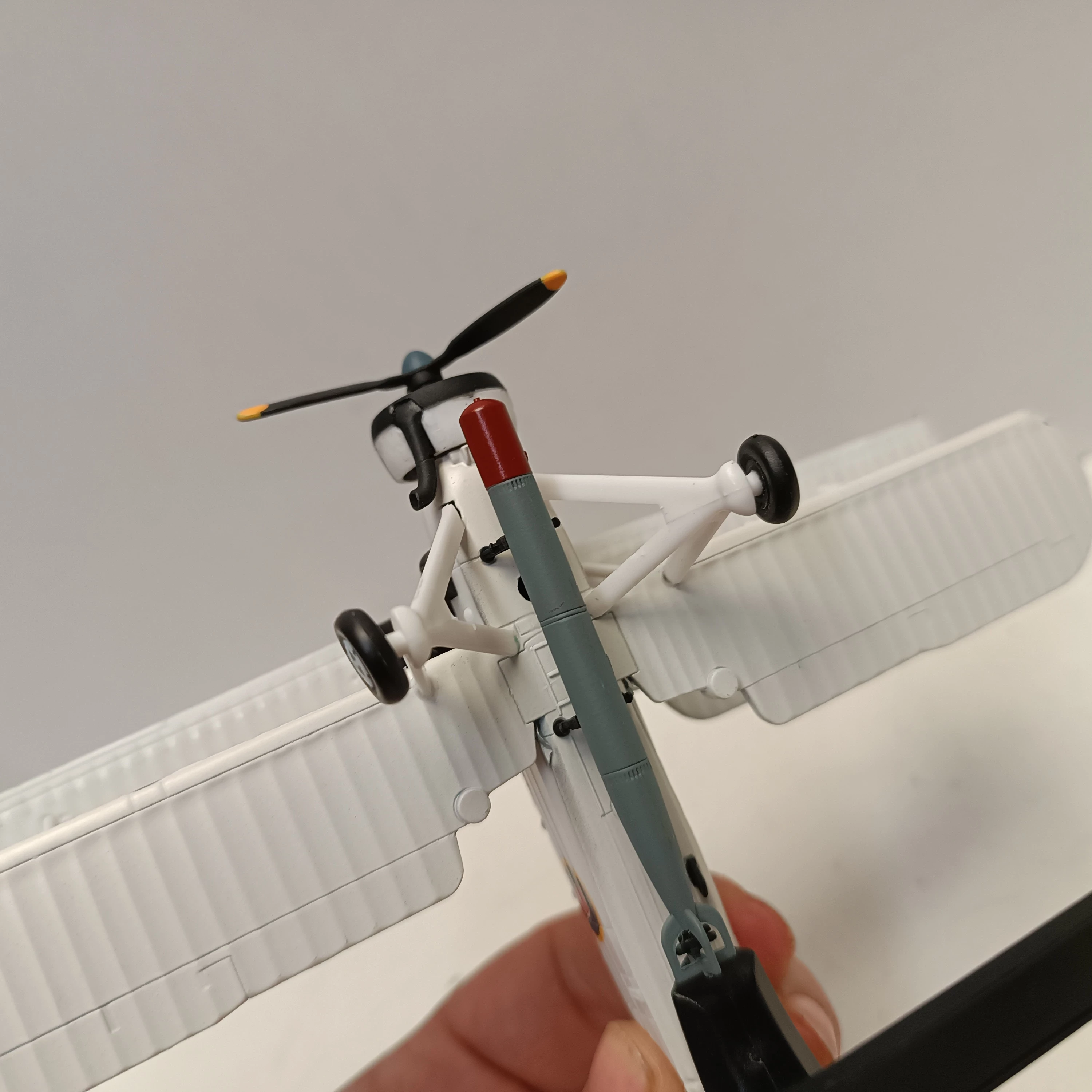 172-diecast-military-model-fairey-swordfish-biplane-torpedo-bomber-aircra-stan-11323-2