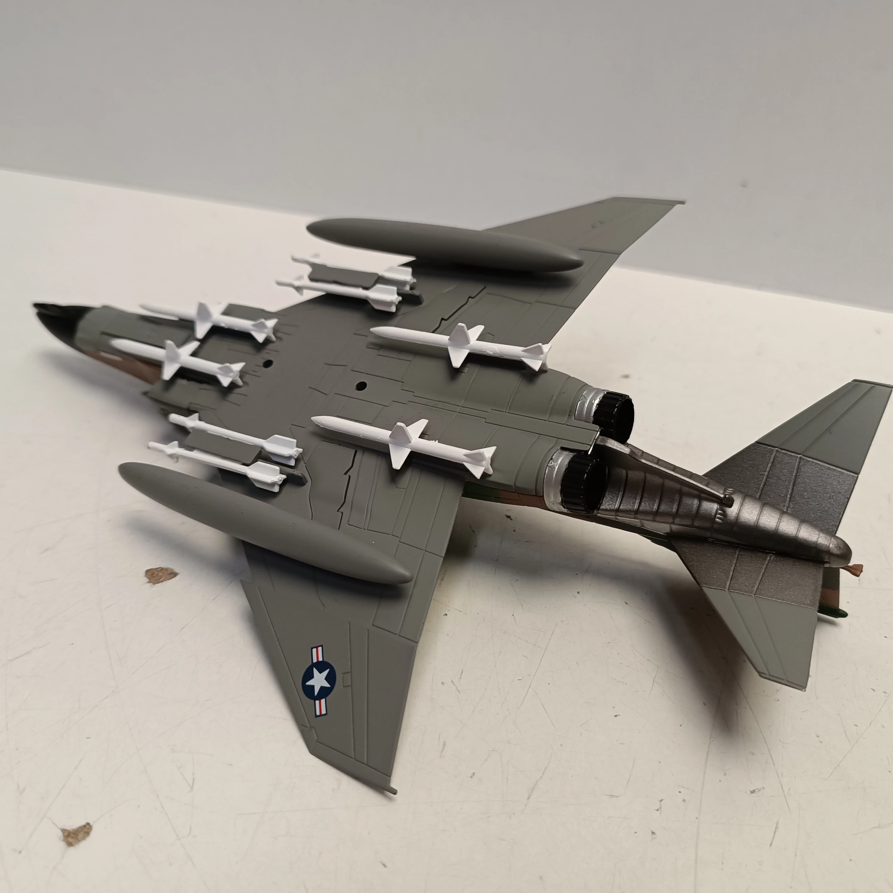f-4d-phantom-ii-usaf-vietnam-1972-altaya-172-metal-model-f-4d-phantom-ii-usaf-vietnam-1972-altaya-172-me