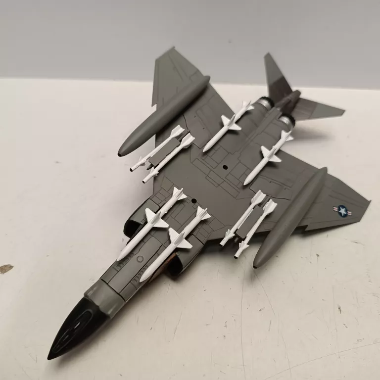 f-4d-phantom-ii-usaf-vietnam-1972-altaya-172-metal-stan-11323-2