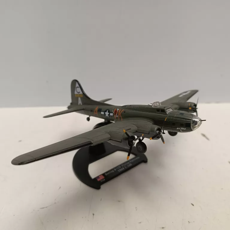 1144-wwii-boeing-b-17f-flying-fortress-bomber-model-diecast-military-coll-osiedle-teatralne-3u15-krakow