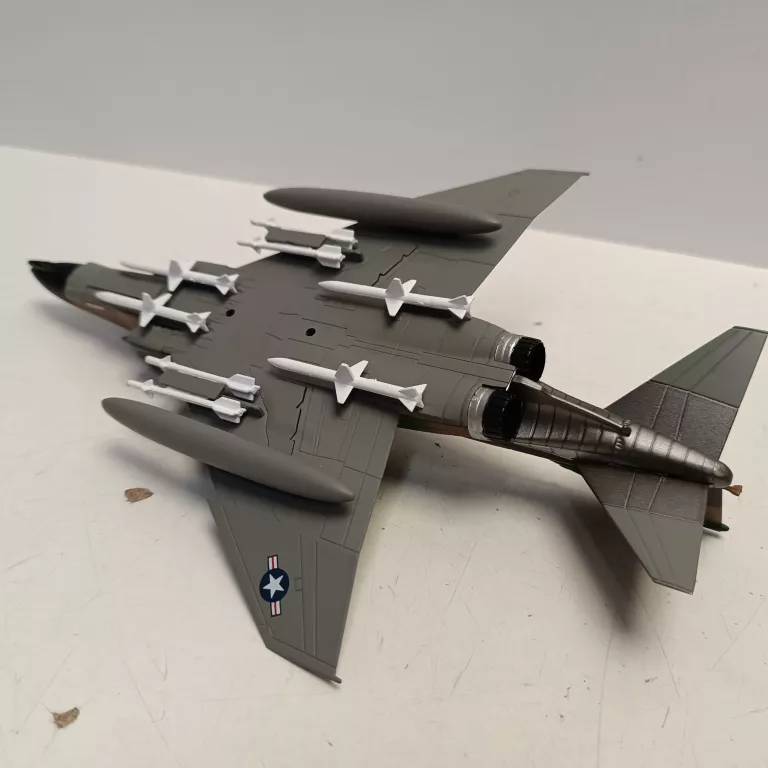 f-4d-phantom-ii-usaf-vietnam-1972-altaya-172-metal-model-f-4d-phantom-ii-usaf-vietnam-1972-altaya-172-me