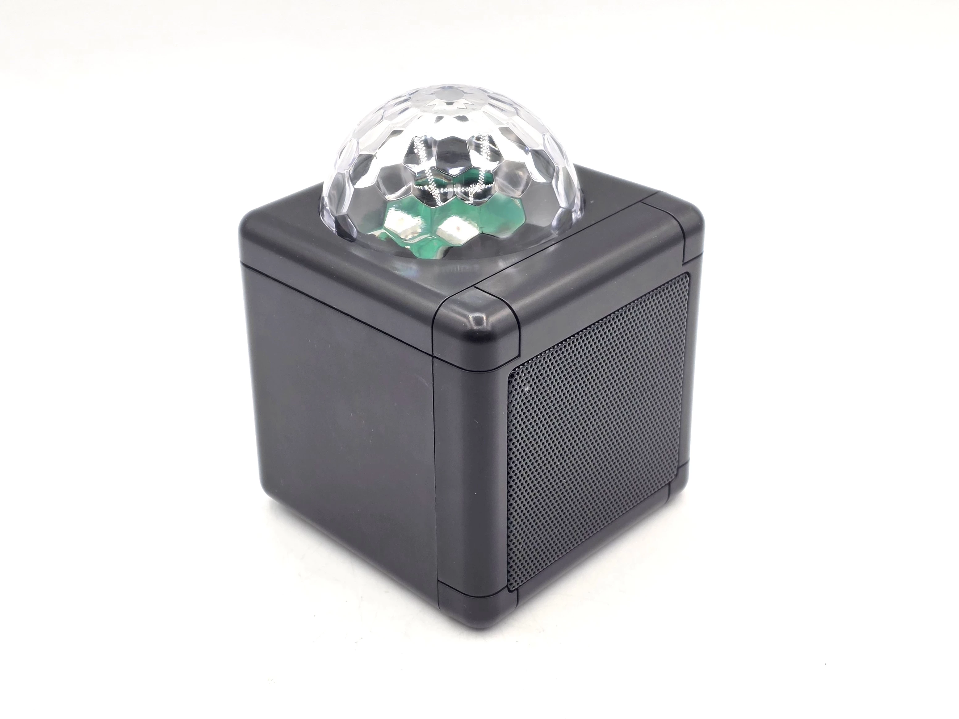 glosnik-bluetooth-z-imprezowym-swiatlem-rgb-3w-usb-c-moc-1000