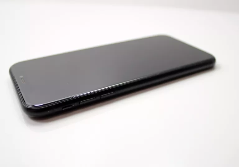 apple-iphone-xr-64gb-typ-202685-212929