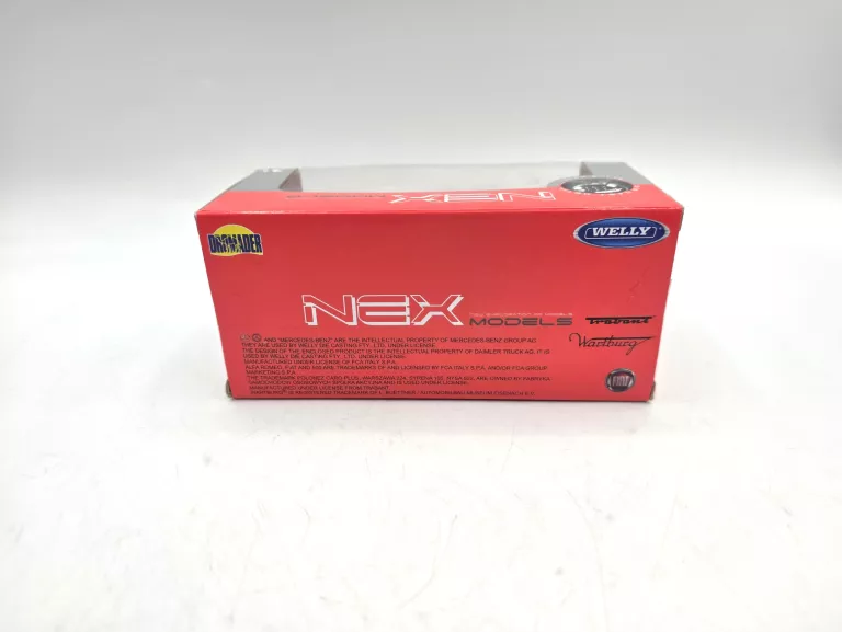 metalowe-autko-trabant-straz-pozarna-niemiecka-w-skali-124-welly-nex-stan-11323-2