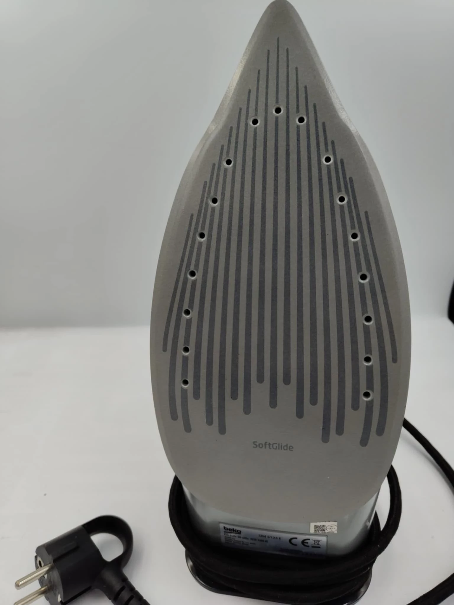 zelazko-przewodowe-beko-futureiron-sim-5124e-2400w-stan-11323-2