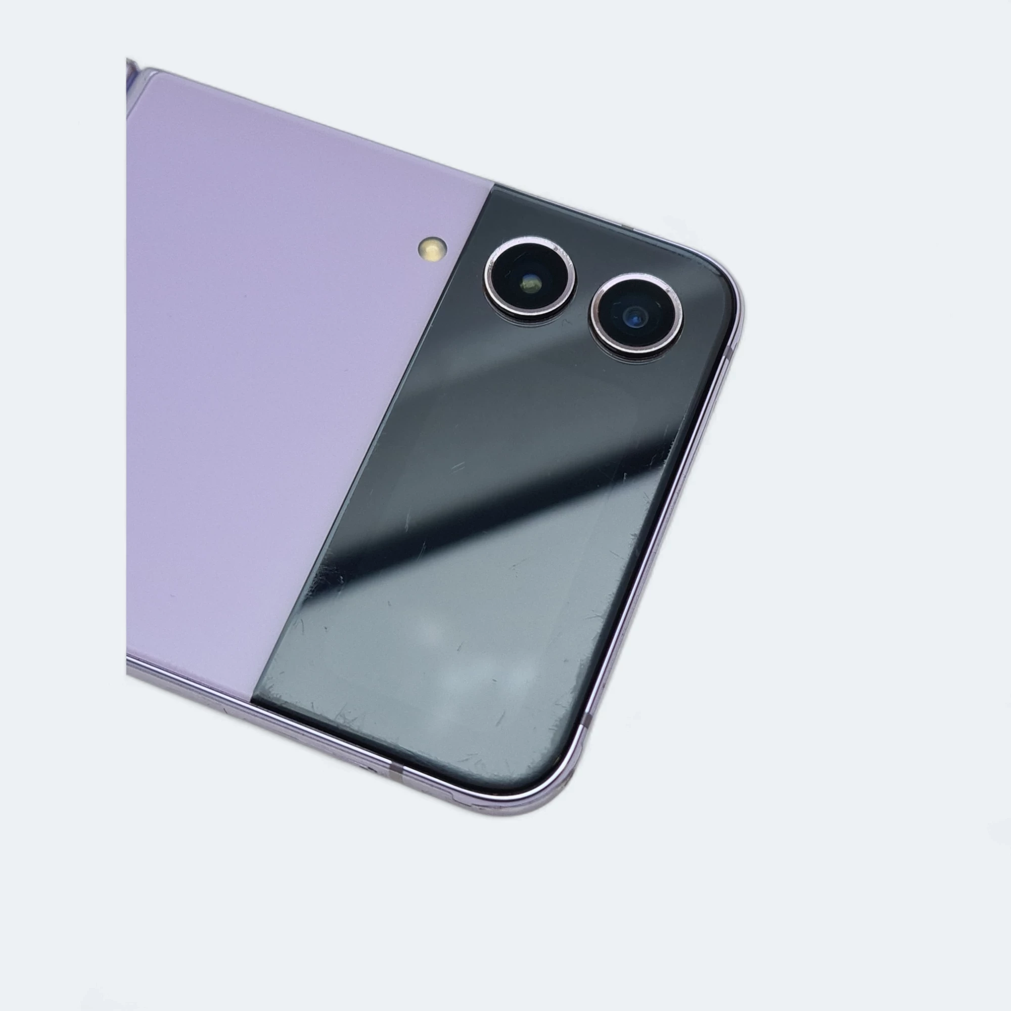 smartfon-rozkladany-samsung-galaxy-z-flip-4-8128gb-67-amoled-1210-mpi-stan-11323-2