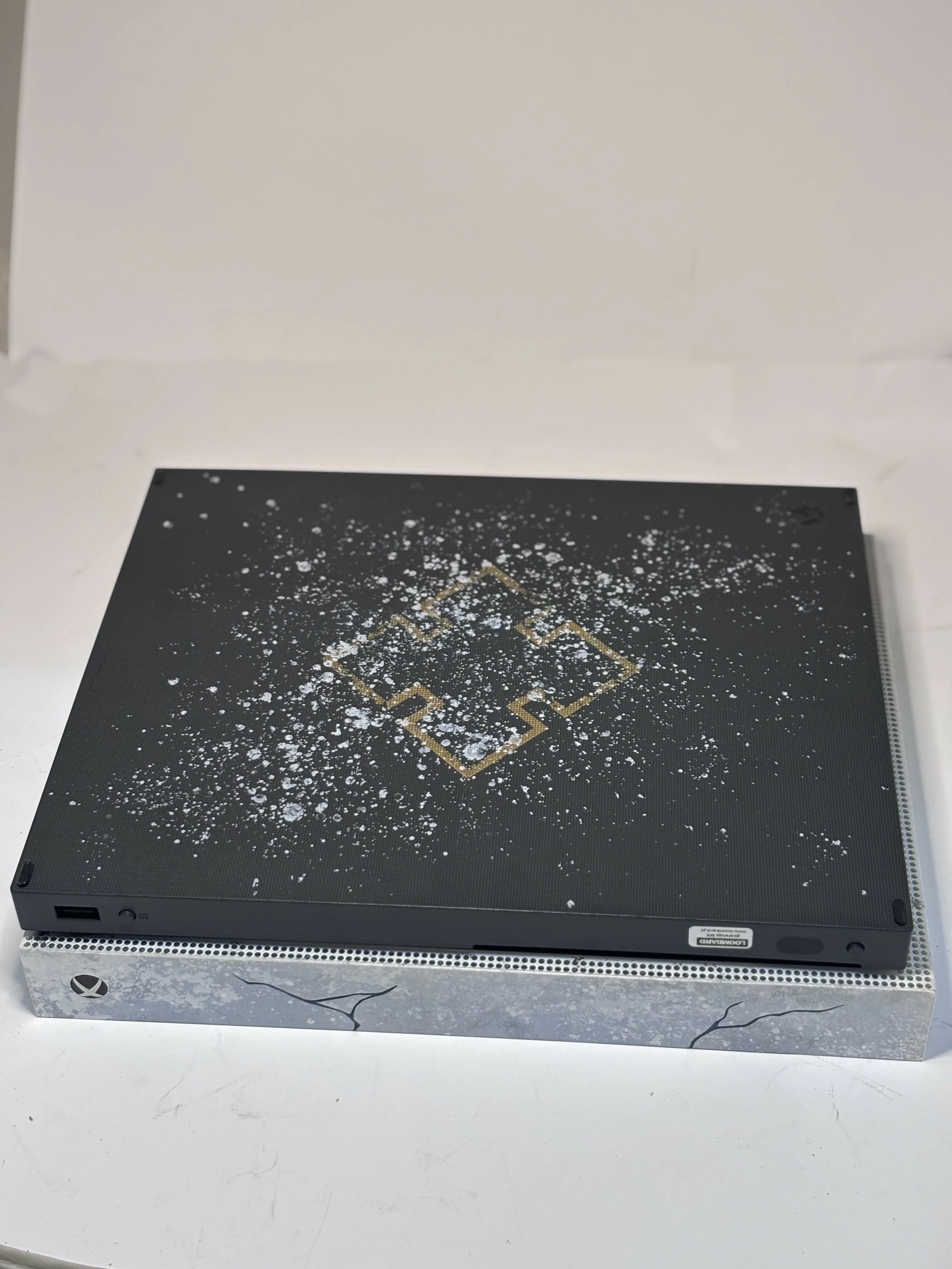 konsola-xbox-one-x-edycja-gears-of-war-zestaw-liczba-kontrolerow-w-zestawie-205994-225550