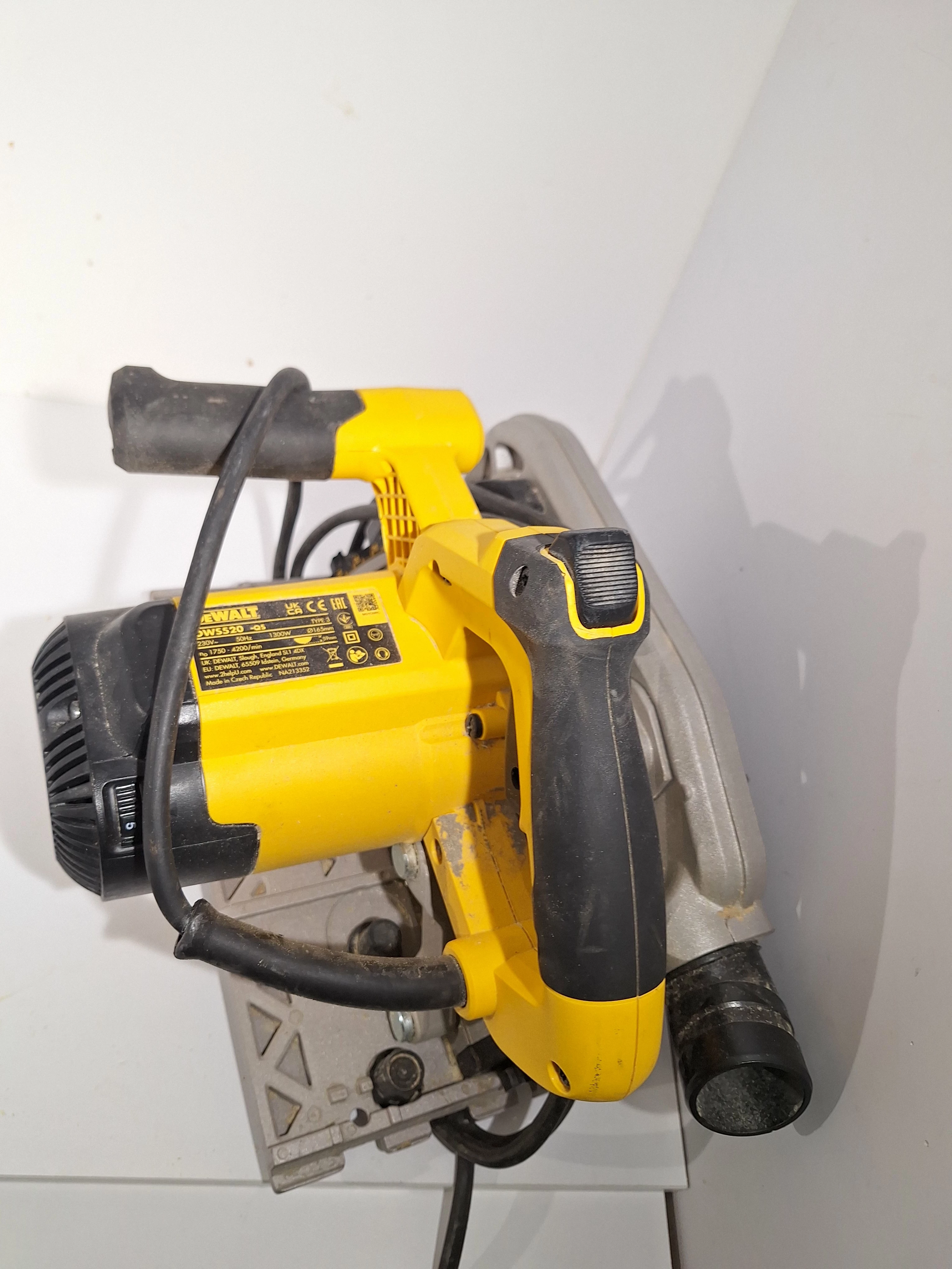 zestaw-dewolt-2-walizk-pilai-dws52018v-wkretarka-dcf6202dws520-srednica-tarczy-16500