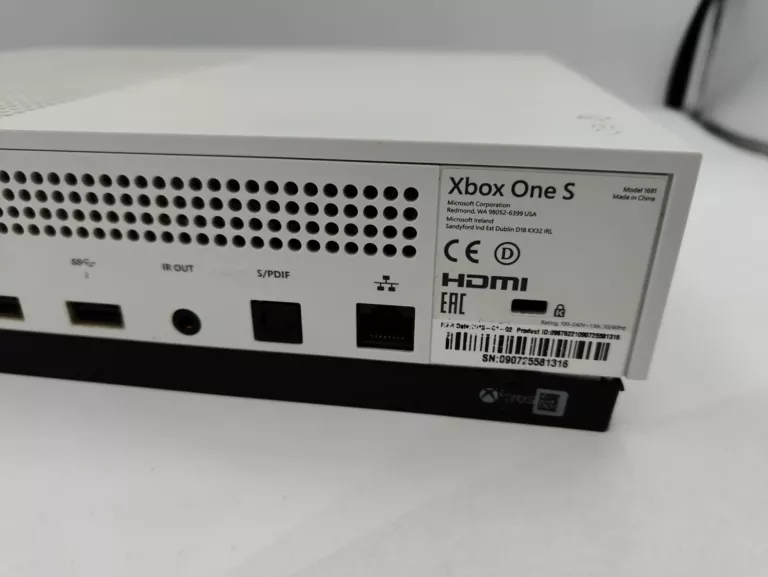 konsola-xbox-one-s-1681-500-gb-wersja-konsoli-130591-2