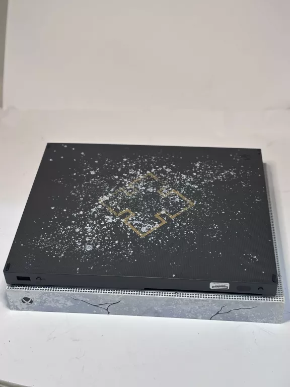 konsola-xbox-one-x-edycja-gears-of-war-zestaw-liczba-kontrolerow-w-zestawie-205994-225550