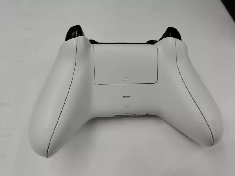 konsola-xbox-one-s-1681-500-gb-producent-248914-1988163