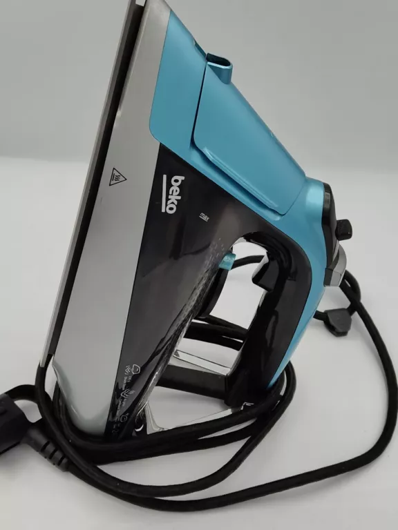 zelazko-przewodowe-beko-futureiron-sim-5124e-2400w-marka-248811-950028