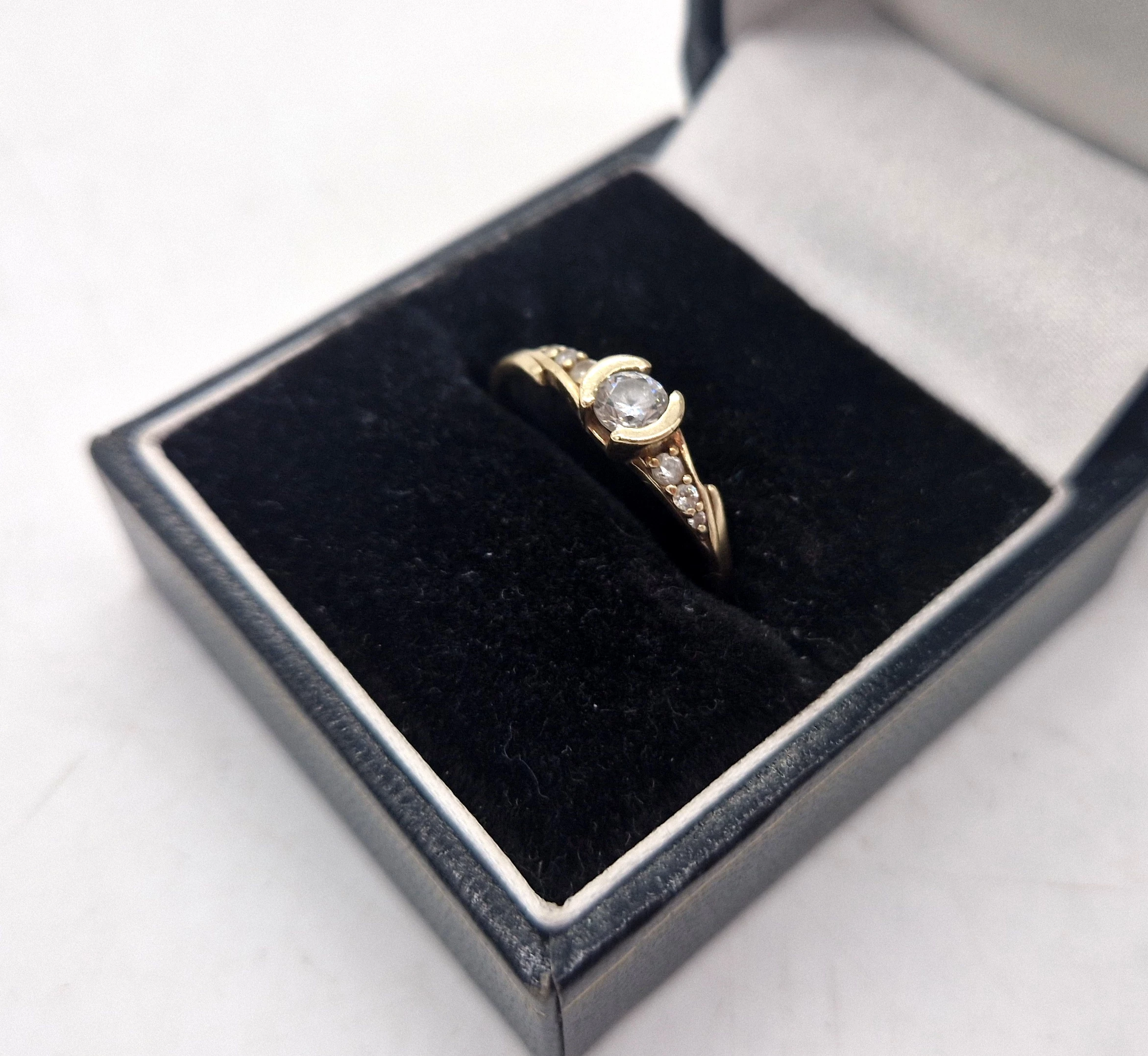 zloty-pierscionek-1-71-585-r16-krzywy-material-15835-2