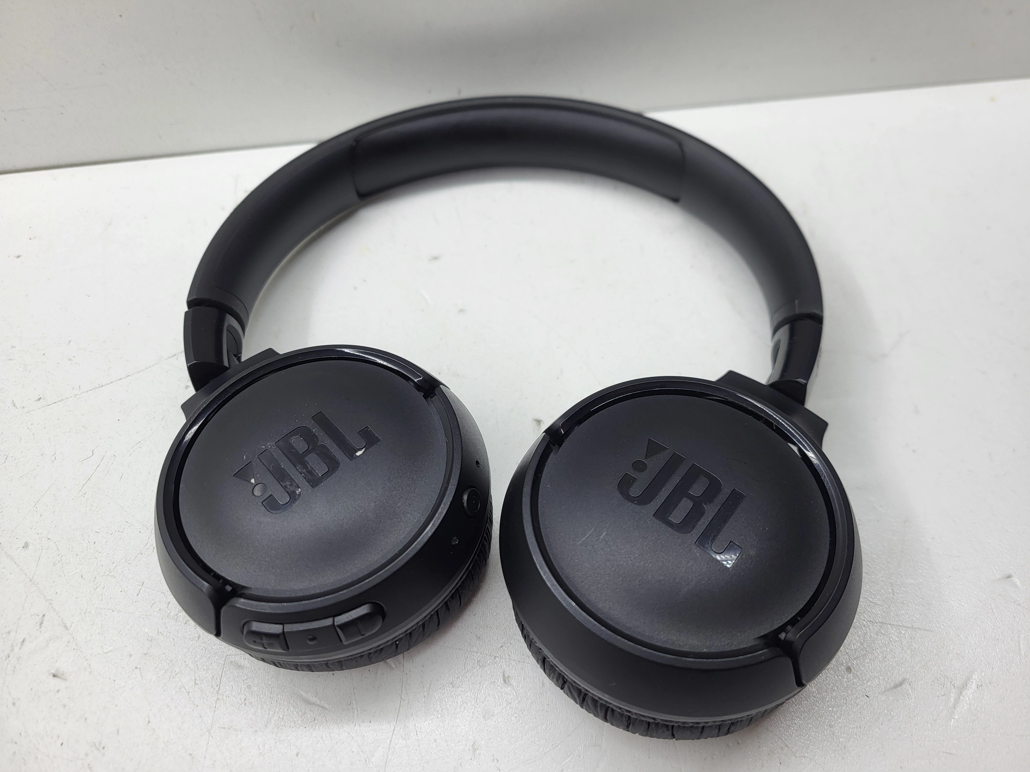 nauszne-sluchawki-bezprzewodowe-jbl-tune-525bt-ean-gtin-1200130006982