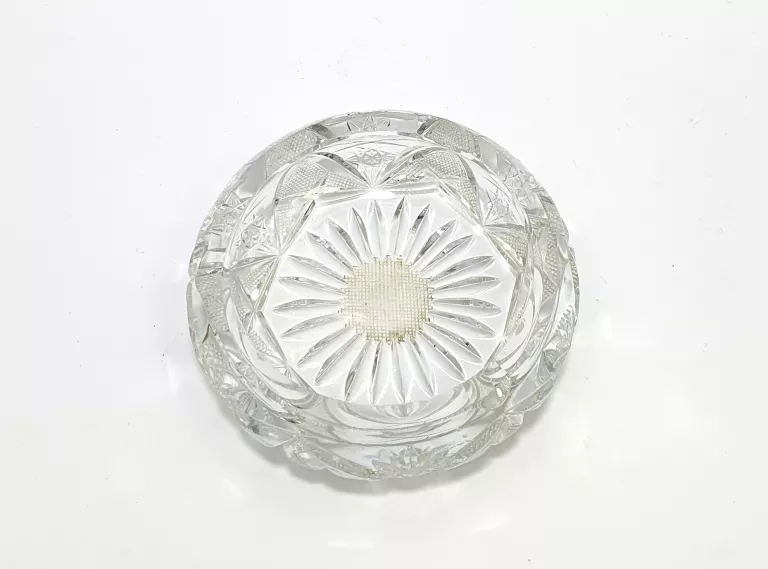 mala-krysztalowa-popielniczka-rynek-15-olesno-palladium