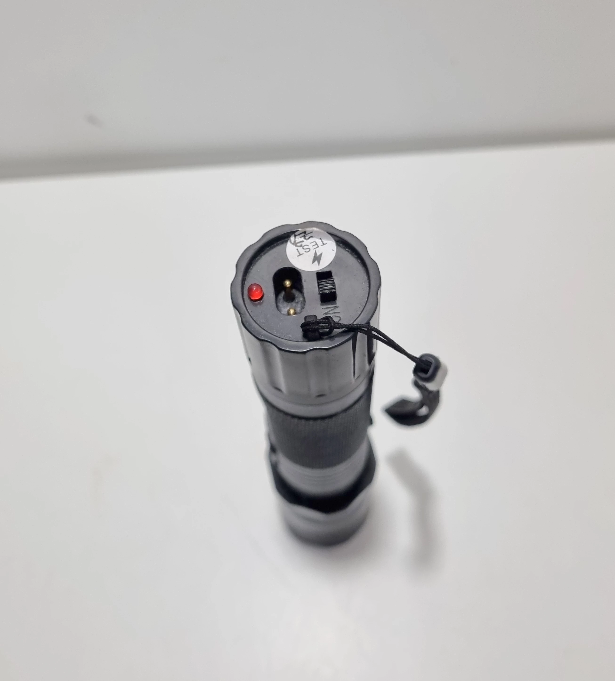 latarka-z-paralizatorem-police-ean-gtin-5900201945818