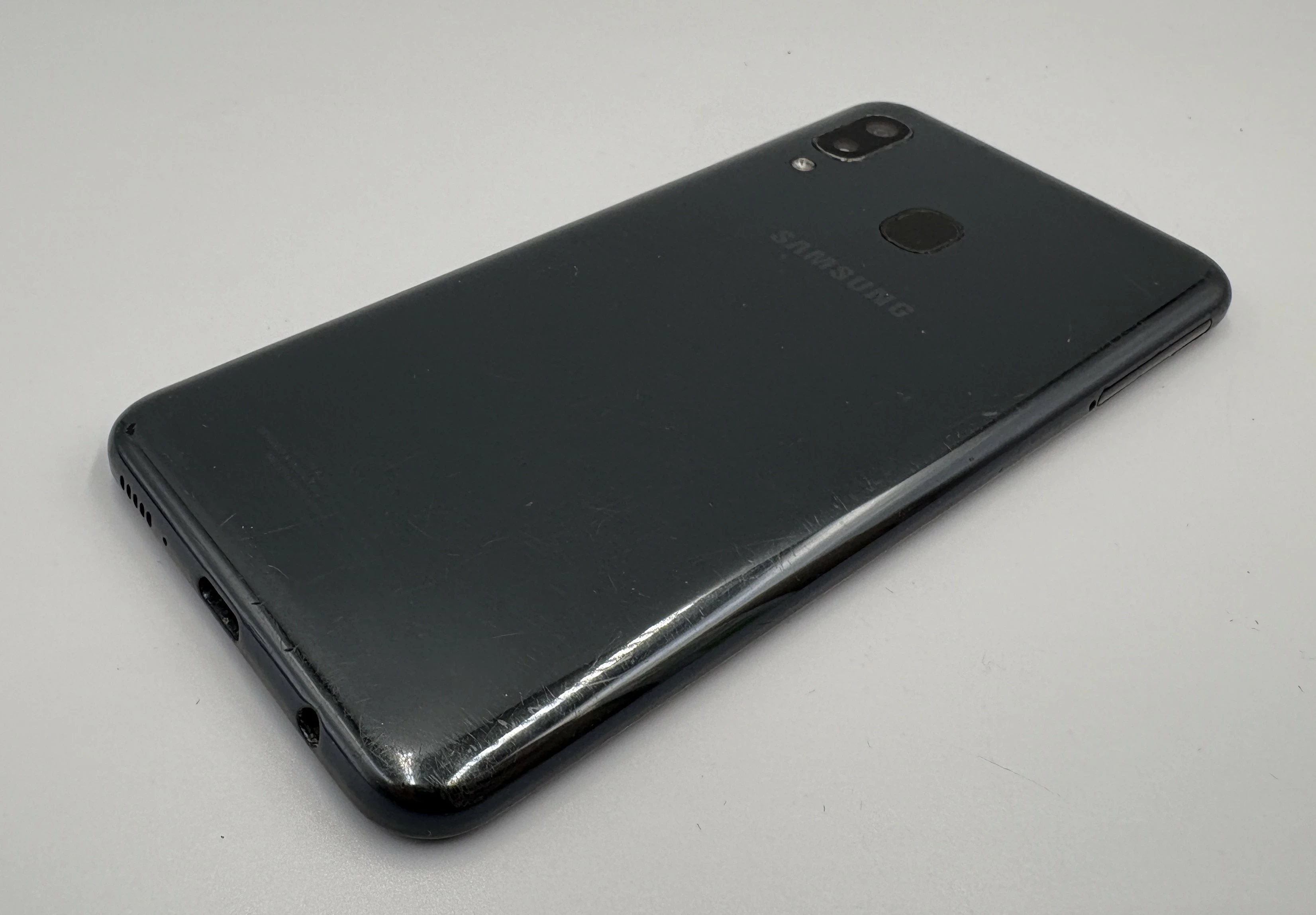 telefon-samsung-galaxy-a20e-332gb-pamiec-ram-202865-214125