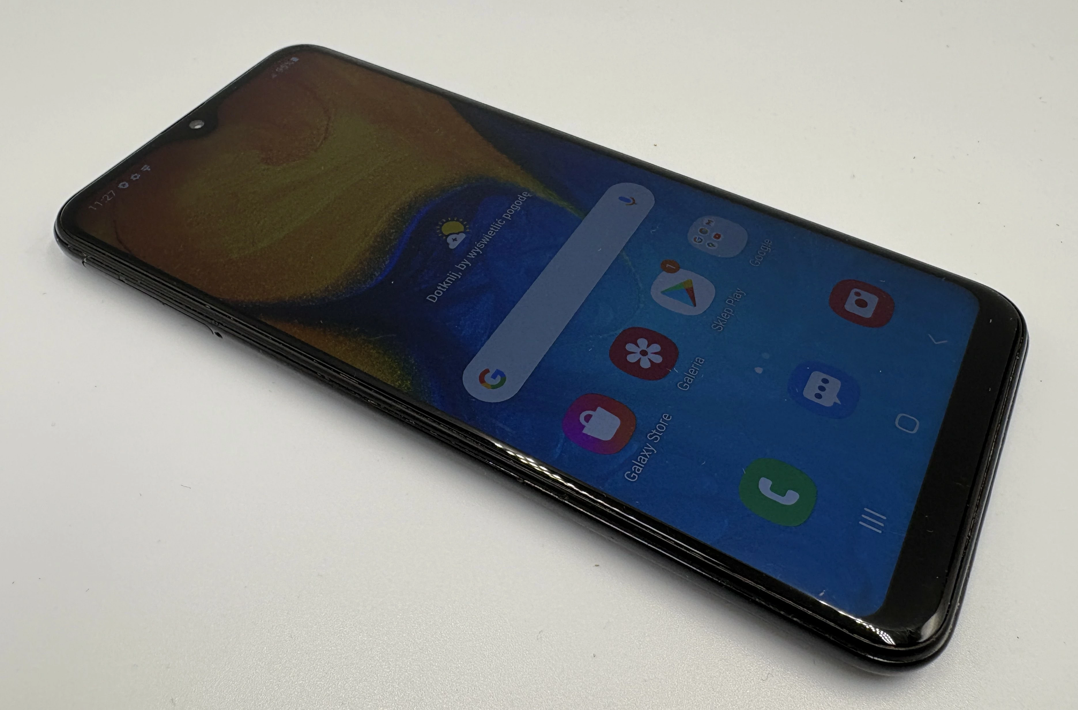 telefon-samsung-galaxy-a20e-332gb-kod-producenta-sm-a202fzkdxeo