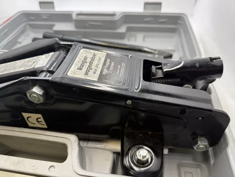 podnosnik-hydrauliczny-zaba-2t-walizka-ean-gtin-5906083044724