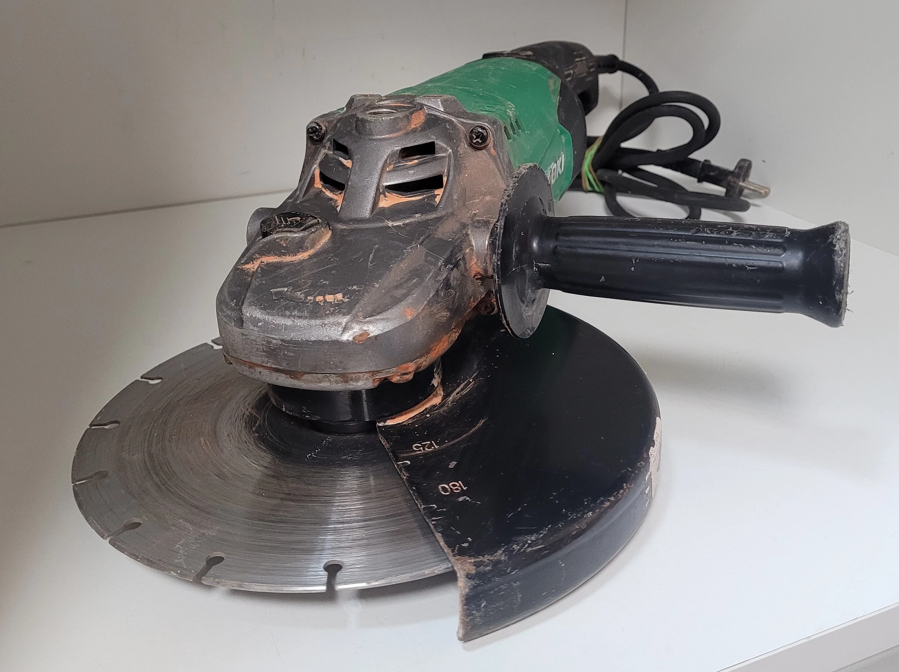 szlifierka-katowa-hikoki-g23sw2-ean-gtin-4966376328185