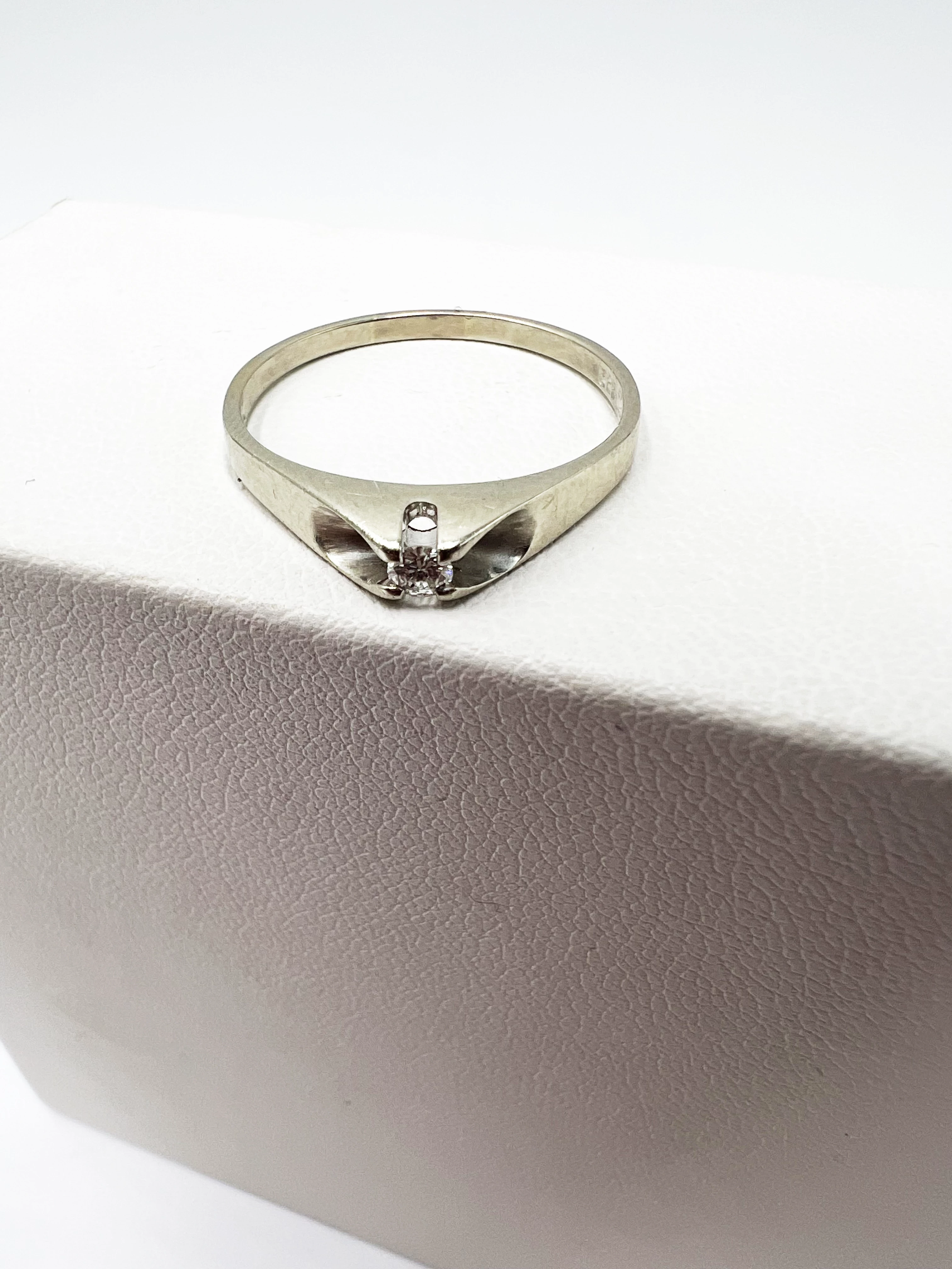 pierscionek-z-bialego-zlota-z-brylantem-p585-213g-r20-kilinskiego-1-golub-dobrzyn