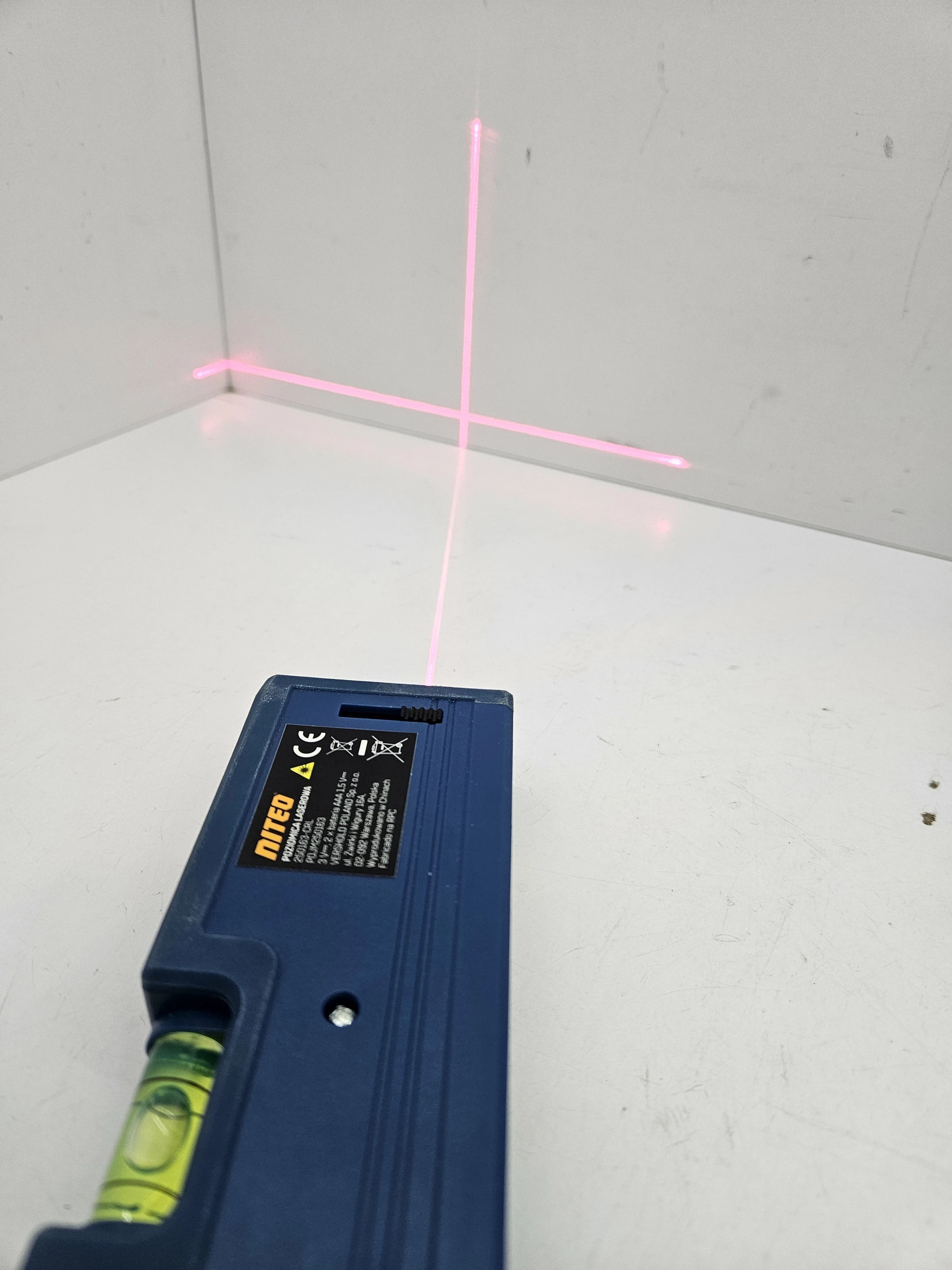 poziomica-laserowa-niteo-stan-11323-2