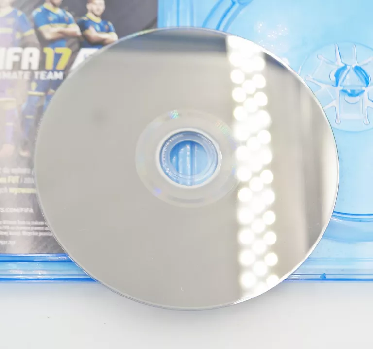gra-ps4-fifa-2017-plyta-bez-rys-stan-11323-2