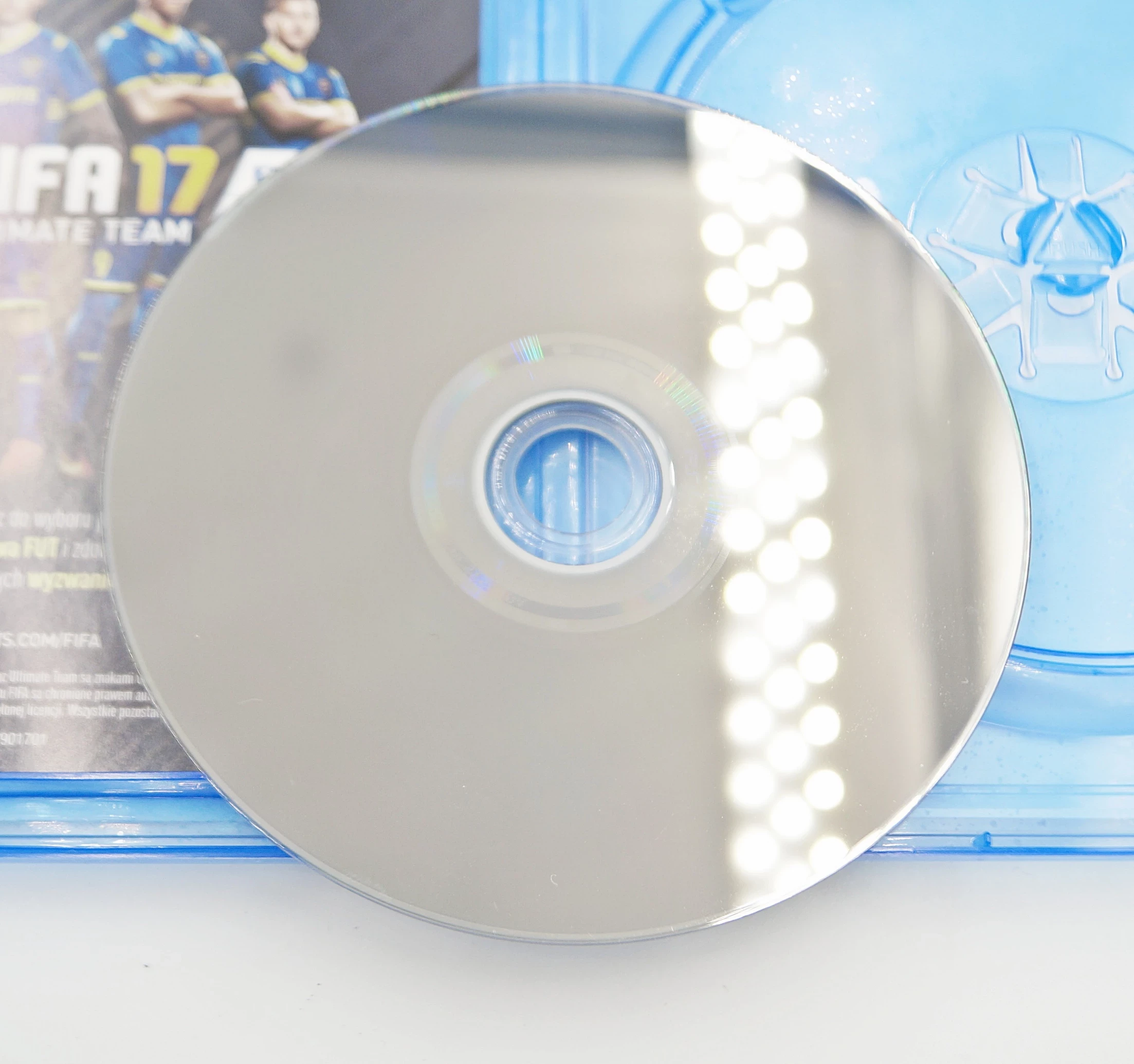 gra-ps4-fifa-2017-plyta-bez-rys-stan-11323-2