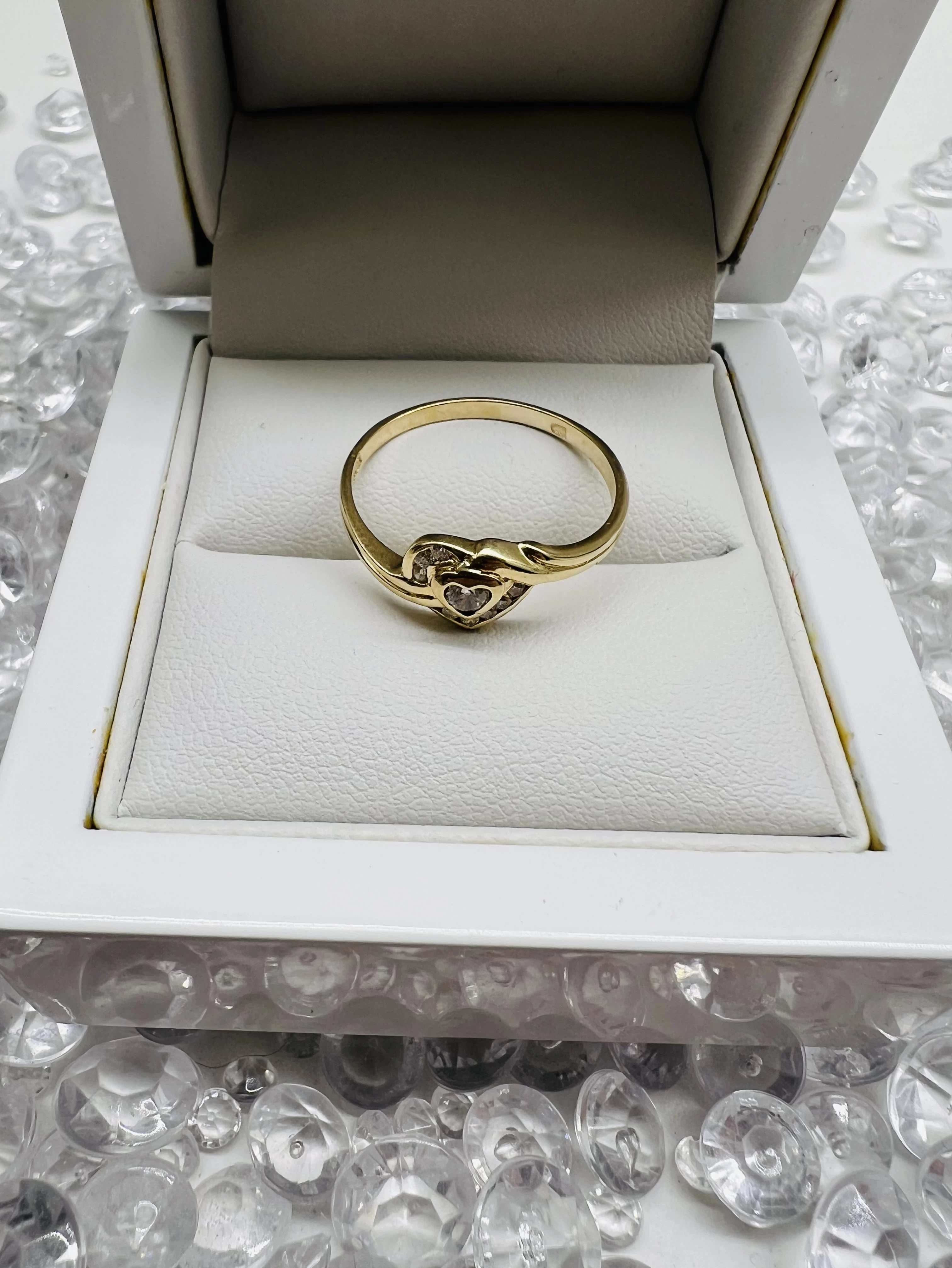 uroczy-zloty-pierscionek-serce-585-196-r19-material-15835-2