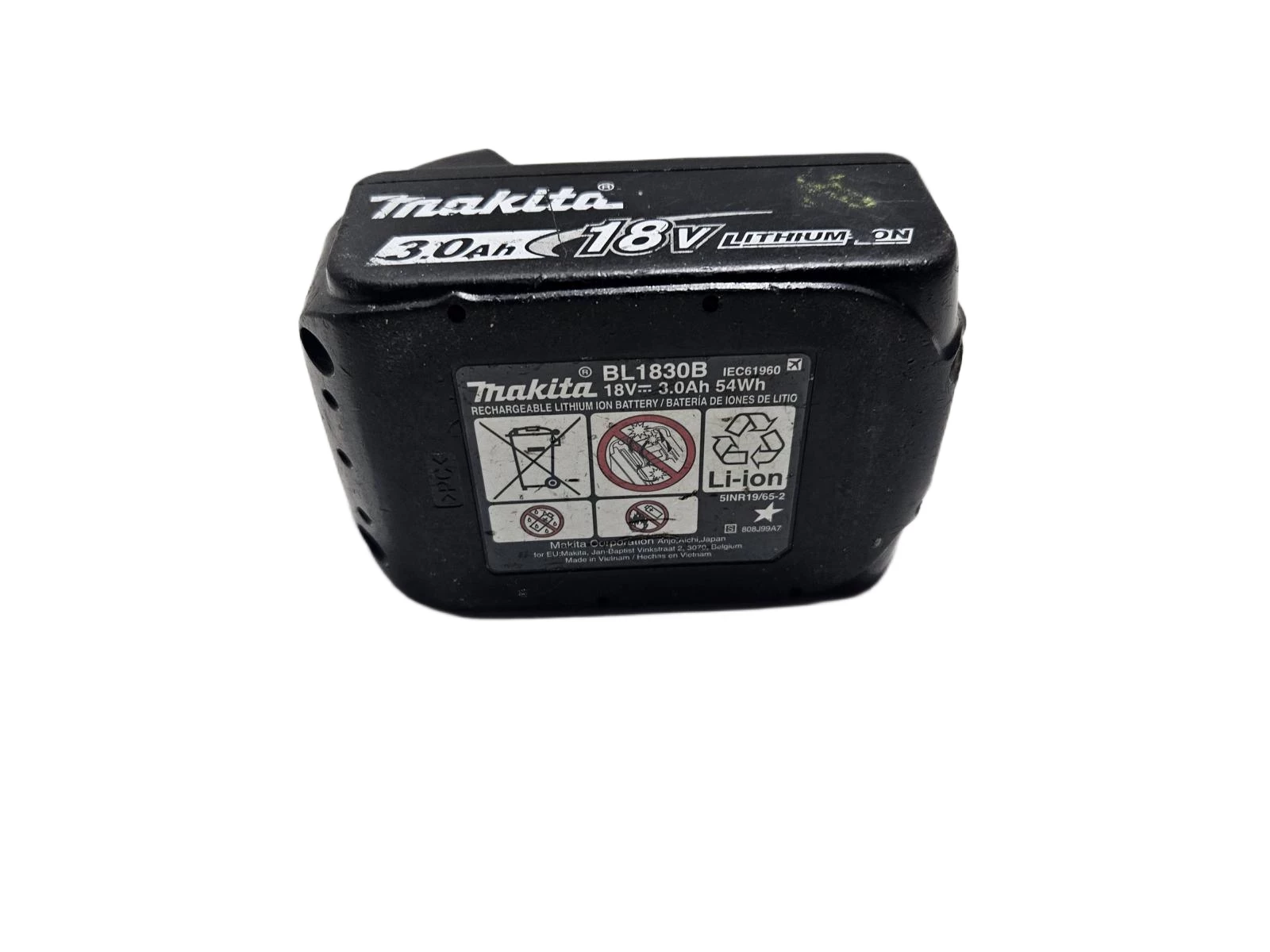 akumulator-makita-18-v-3-ah-pojemnosc-akumulatora-300