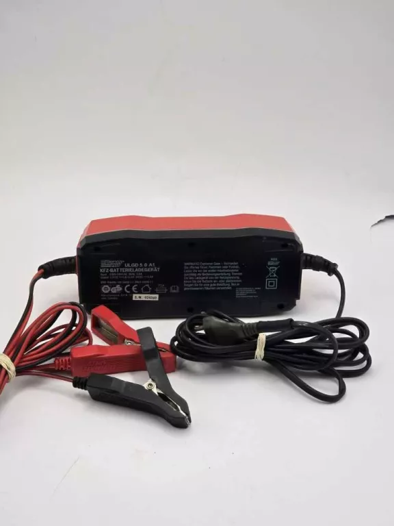 ladowarka-do-akumulatorow-samochodowych-ulgd-50-a1-stan-11323-2